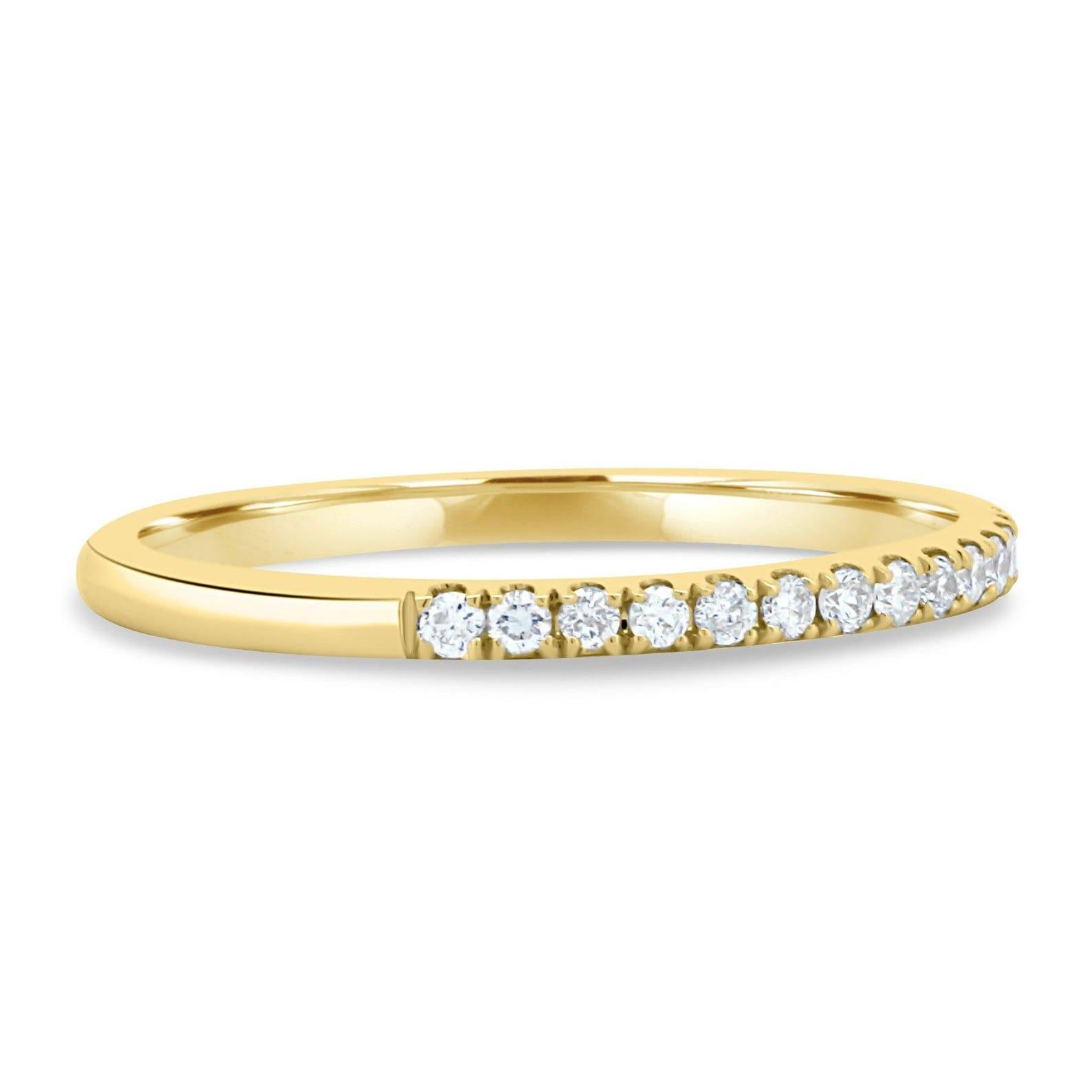 Oro amarillo de 14k Diamante natural  medio anillo de eternidad banda de eternidad . en Nuevo estado para la venta en Chicago, IL