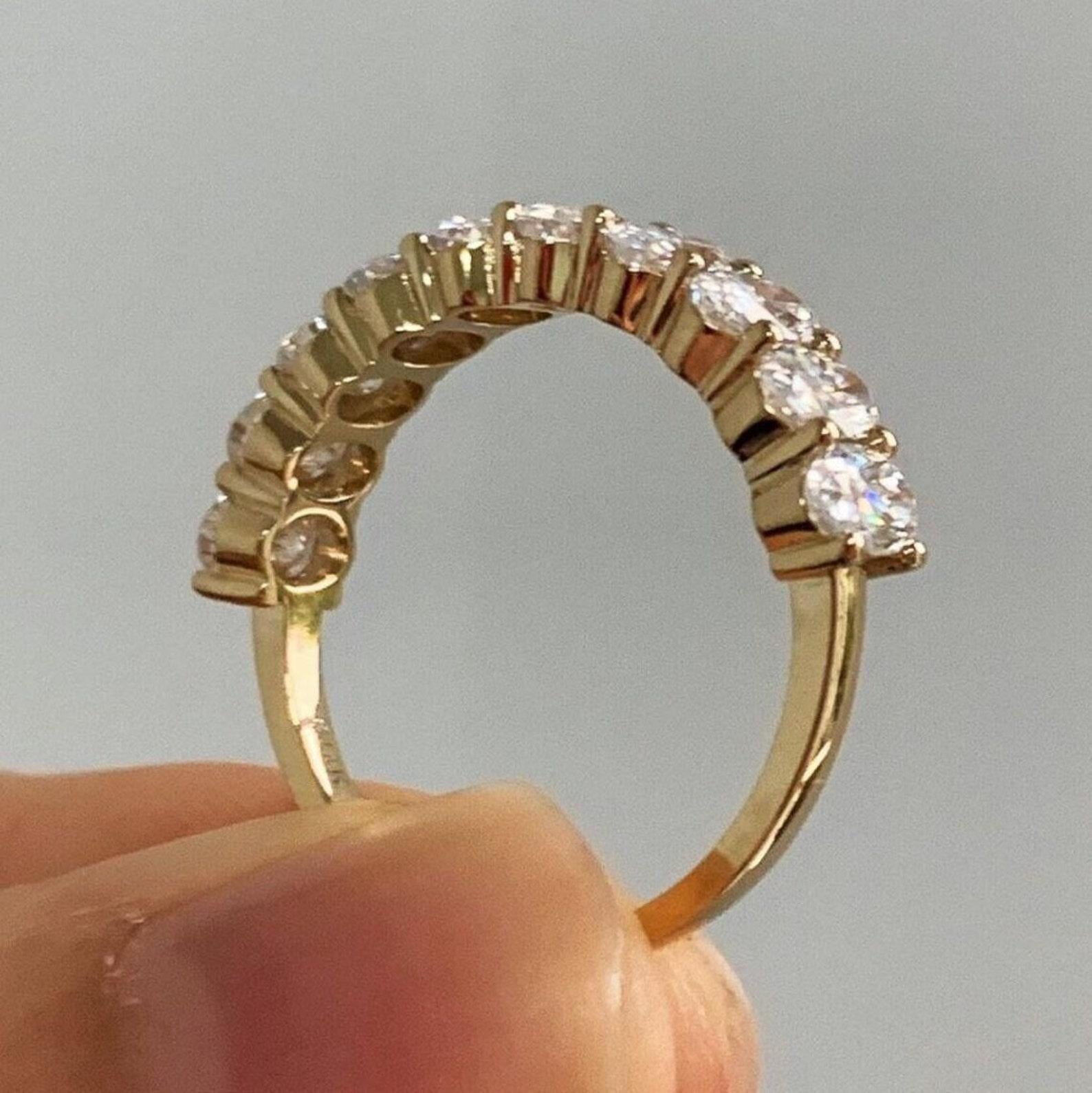 Ovaler Moissanit-Eternity-Ring 925 Sterlingsilber für sie, halber Eternity-Ring. 1