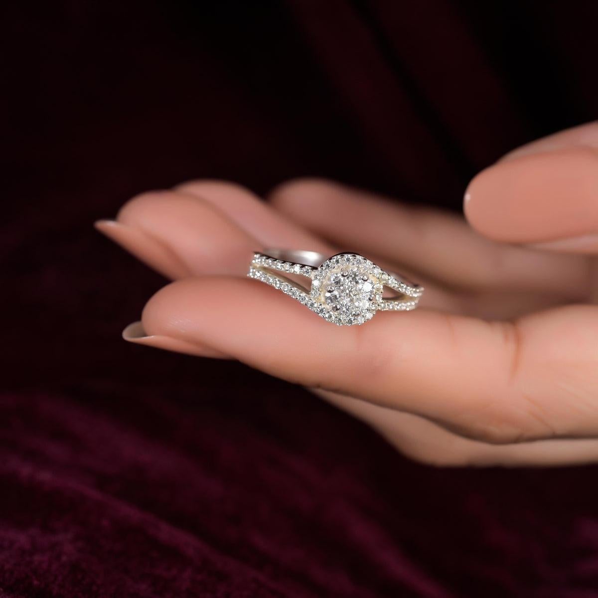 da uomo o donna Anello nuziale di moissanite in argento 925 Regalo di anniversario dallo stile unico. in vendita