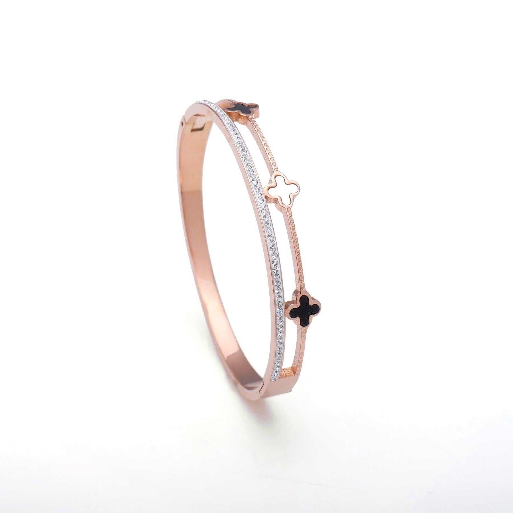 Moissanite da donna  bracciali 925 Argento donna trifoglio Smalto  braccialetti In condizioni Nuovo in vendita a Chicago, IL
