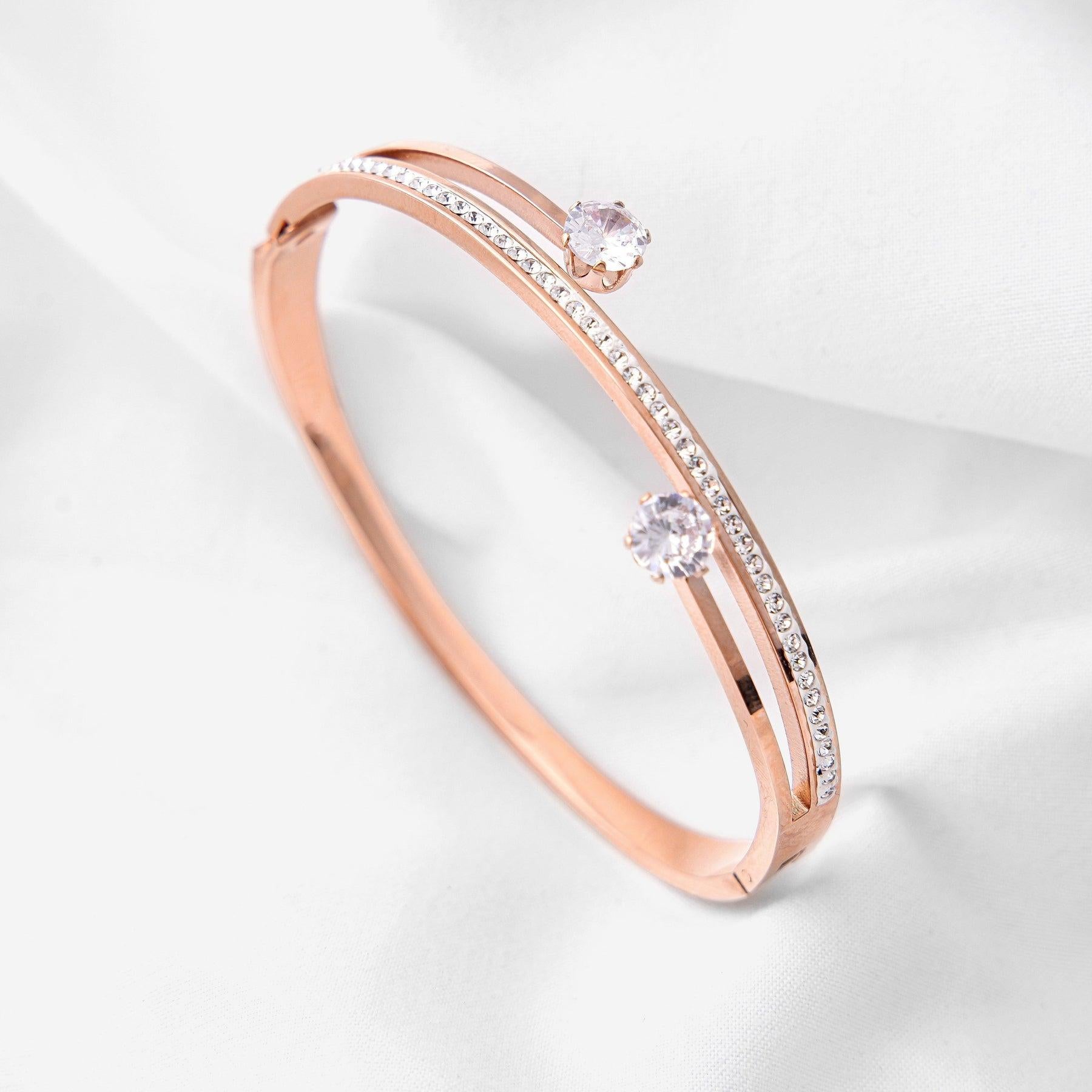 Moissanite da donna  bracciali 925 Bracciali d'argento da donna di design in vendita 1