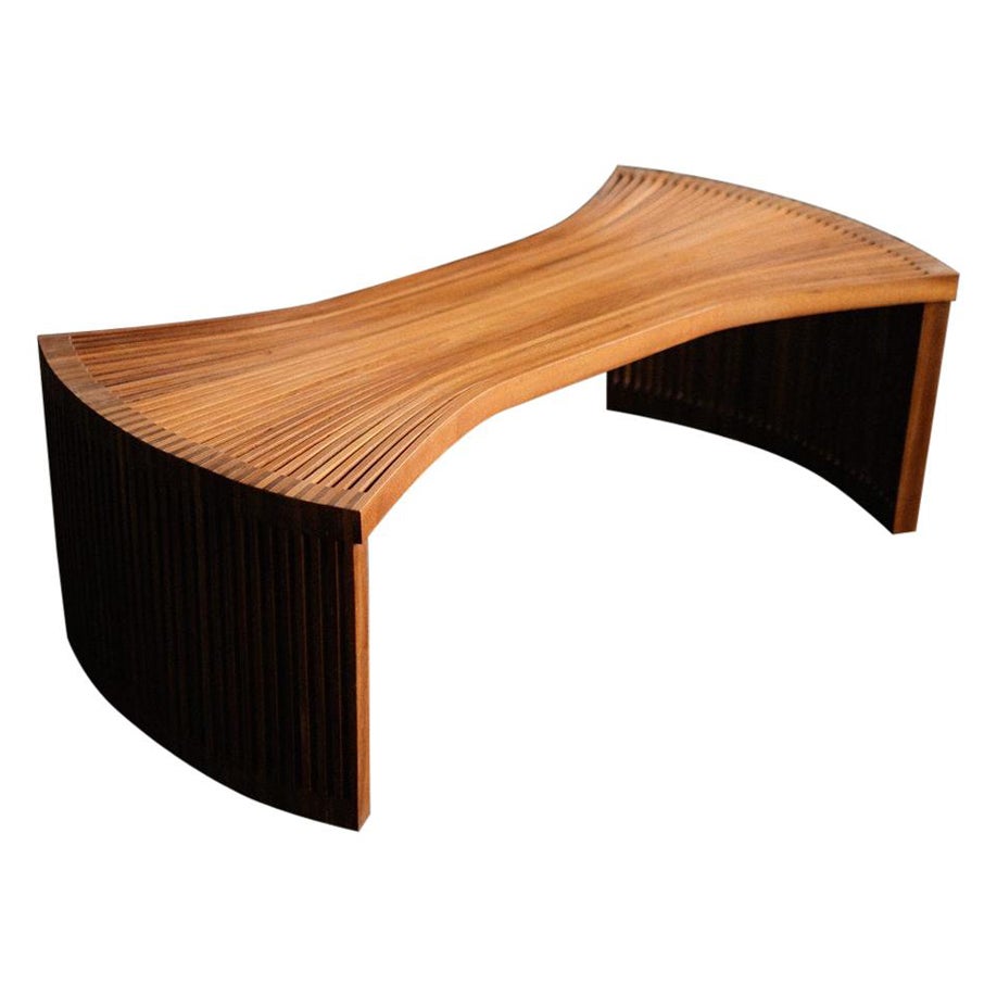 Mesa baja Moja de Albert Potgieter Designs