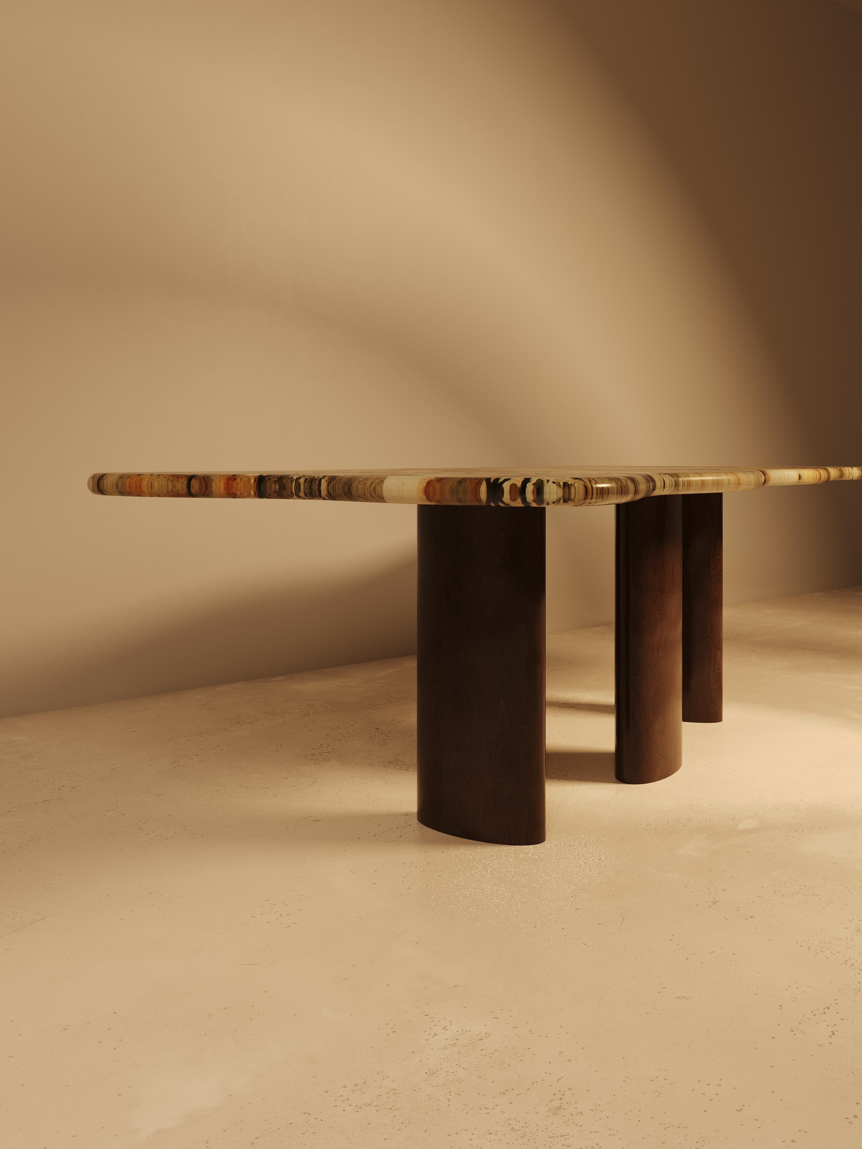 Contemporary MOJE Dining Table with Walnut Legs - Patagonia stone For Sale