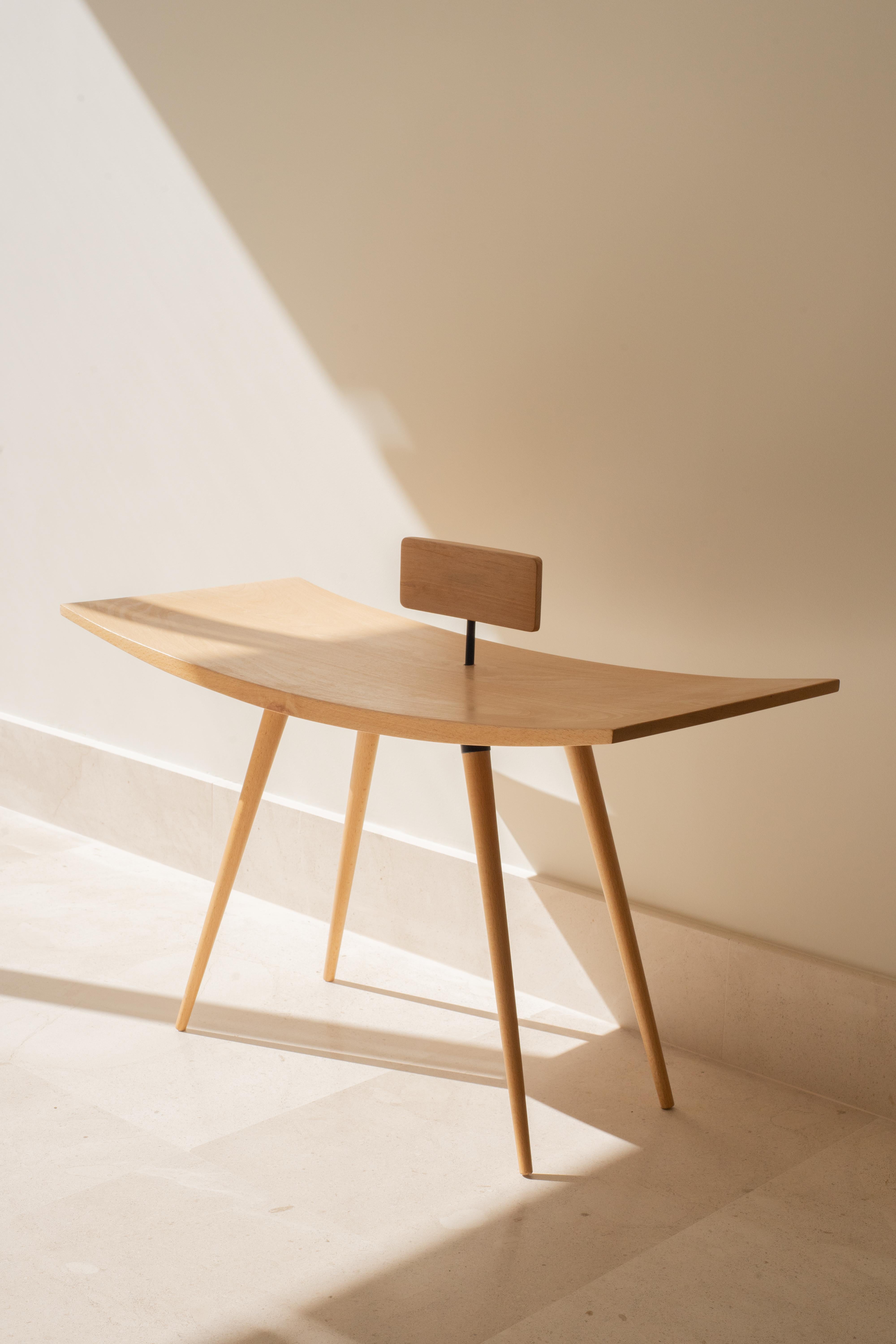 Moji Stool by Iterare Arquitectos For Sale 2