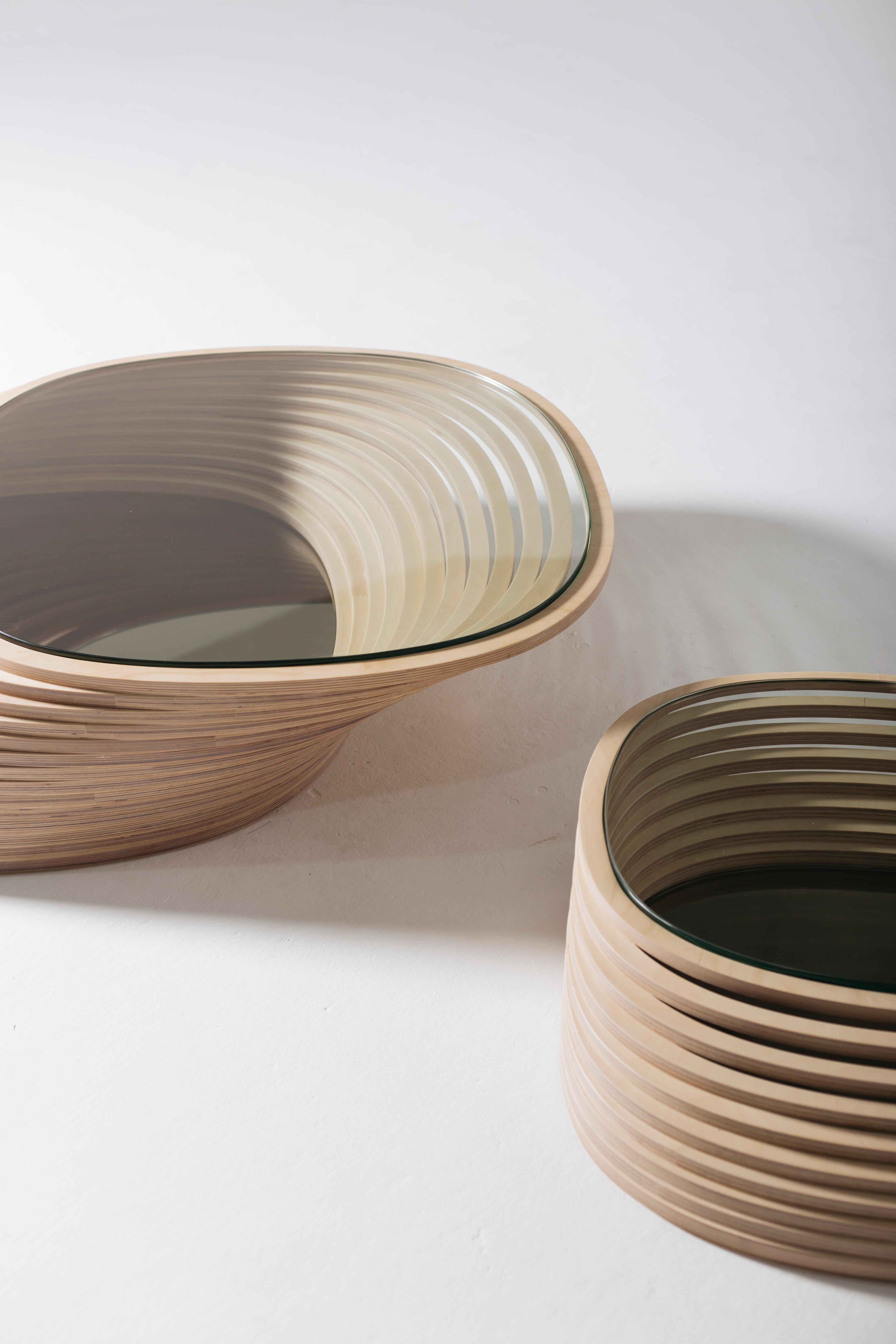 Dorato Mola Medium by Piegatto, a Sculputural Contemporary Coffee Table in vendita