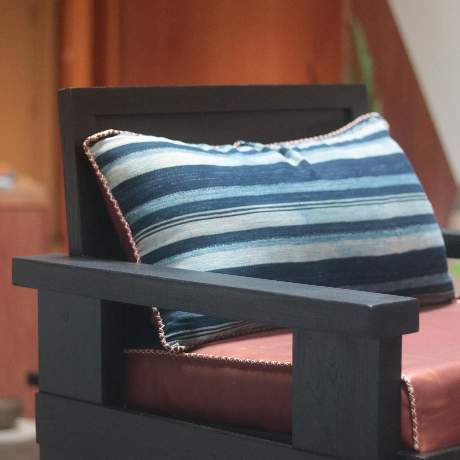 Molana Blackened Oak Lounge Chair With Brown Leather And Vintage Fabric Cushions In New Condition For Sale In Toronto, Ontario
