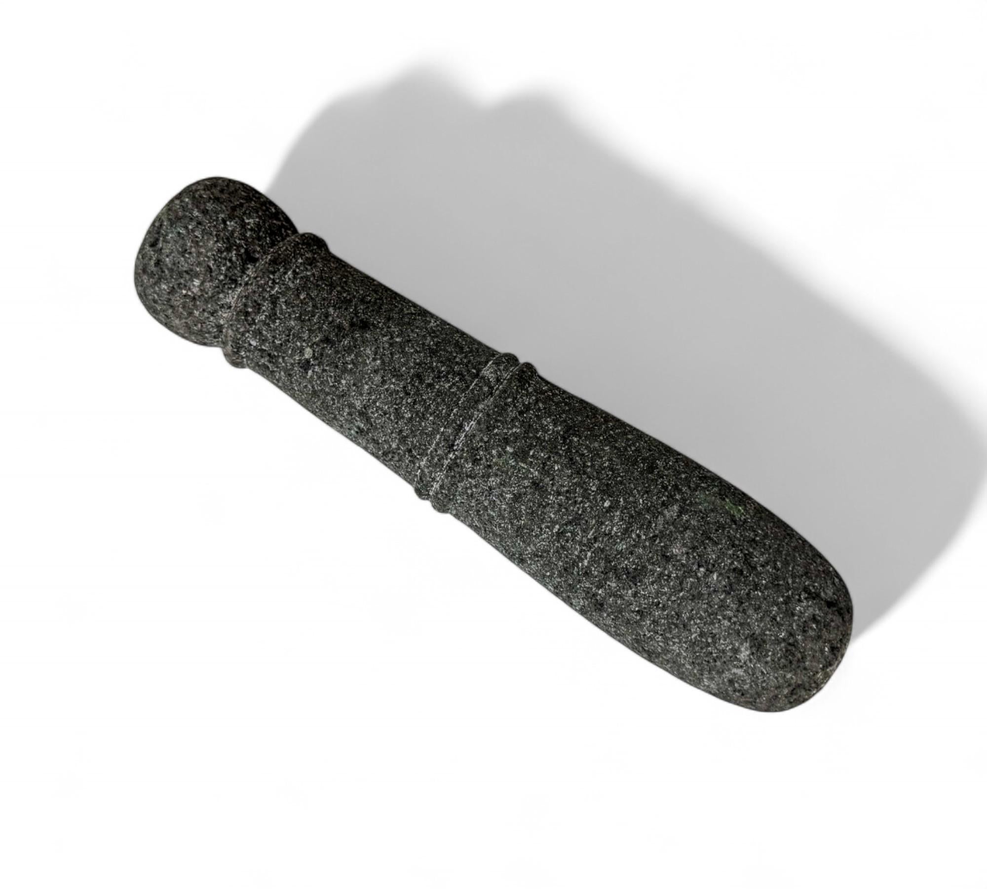 Molcajete aus vulkanischem Stein, Taller Maya, 2016 - Los 780 im Angebot 5