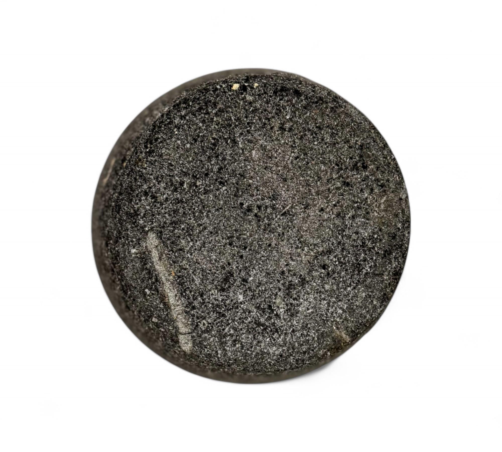 Molcajete aus vulkanischem Stein, Taller Maya, 2016 - Los 780 im Angebot 2