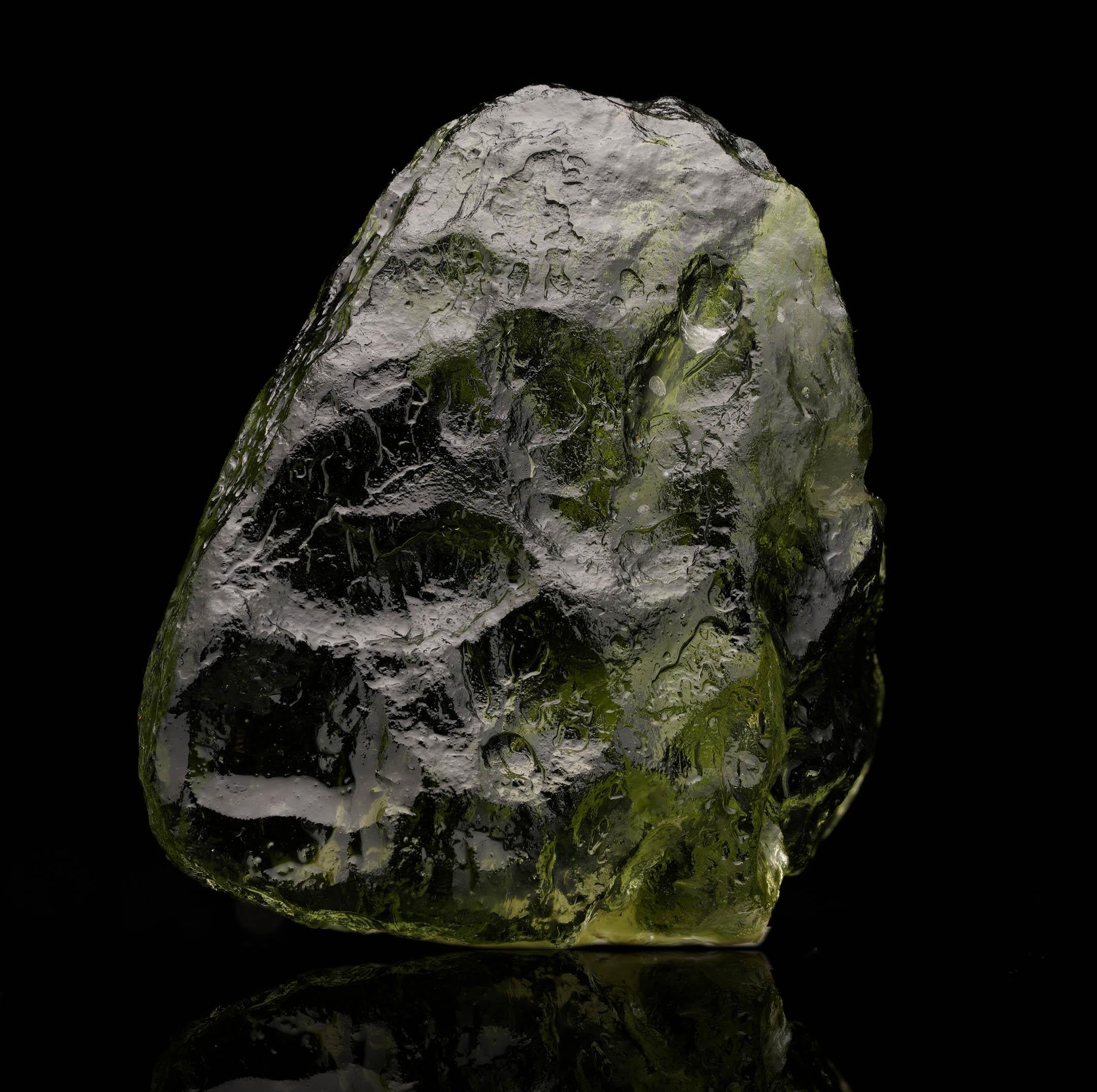 Moldavite Excellent état - En vente à New York, NY