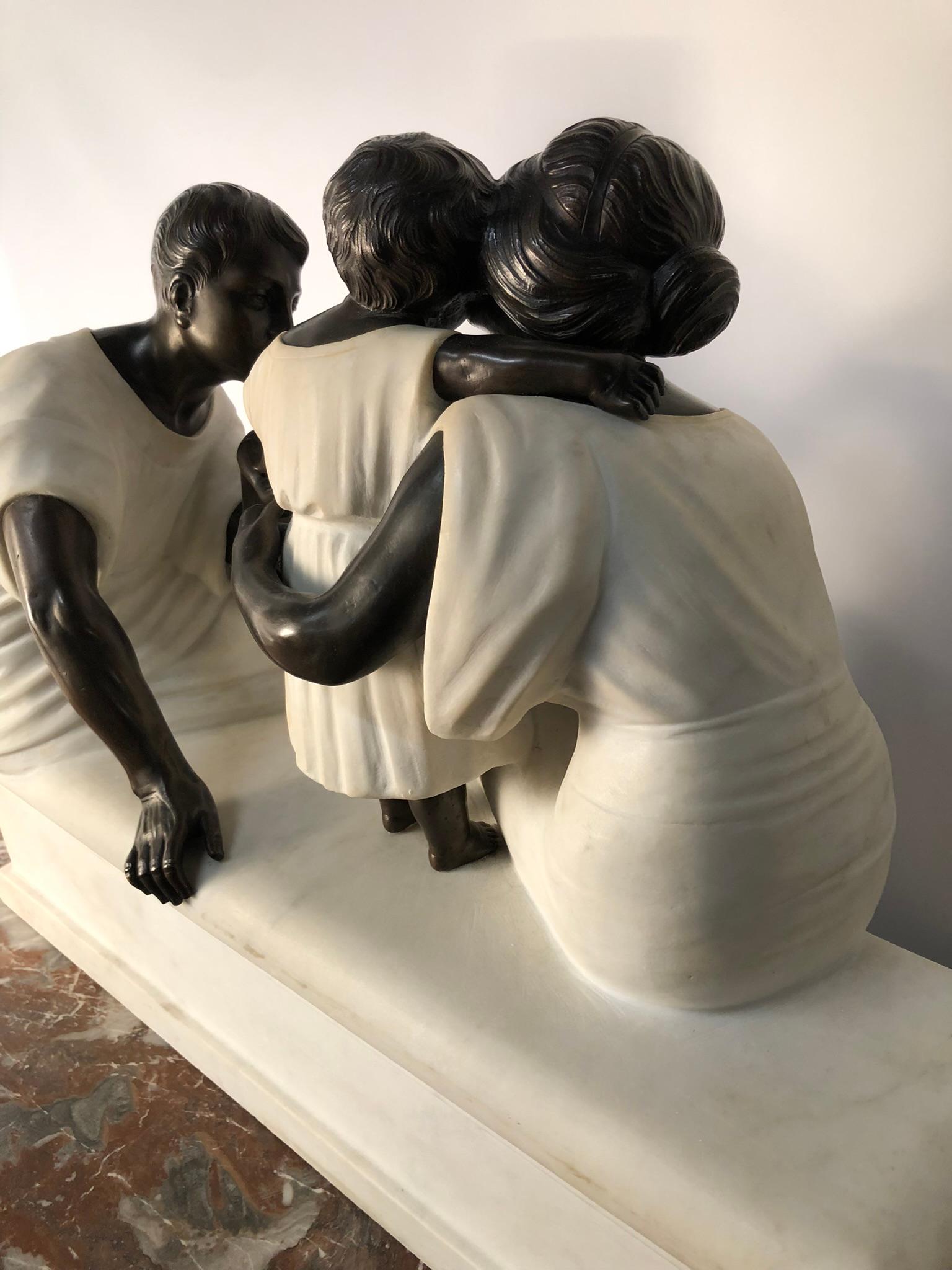 Italian Molded and Carved White Marble Group : The education of children For Sale 8