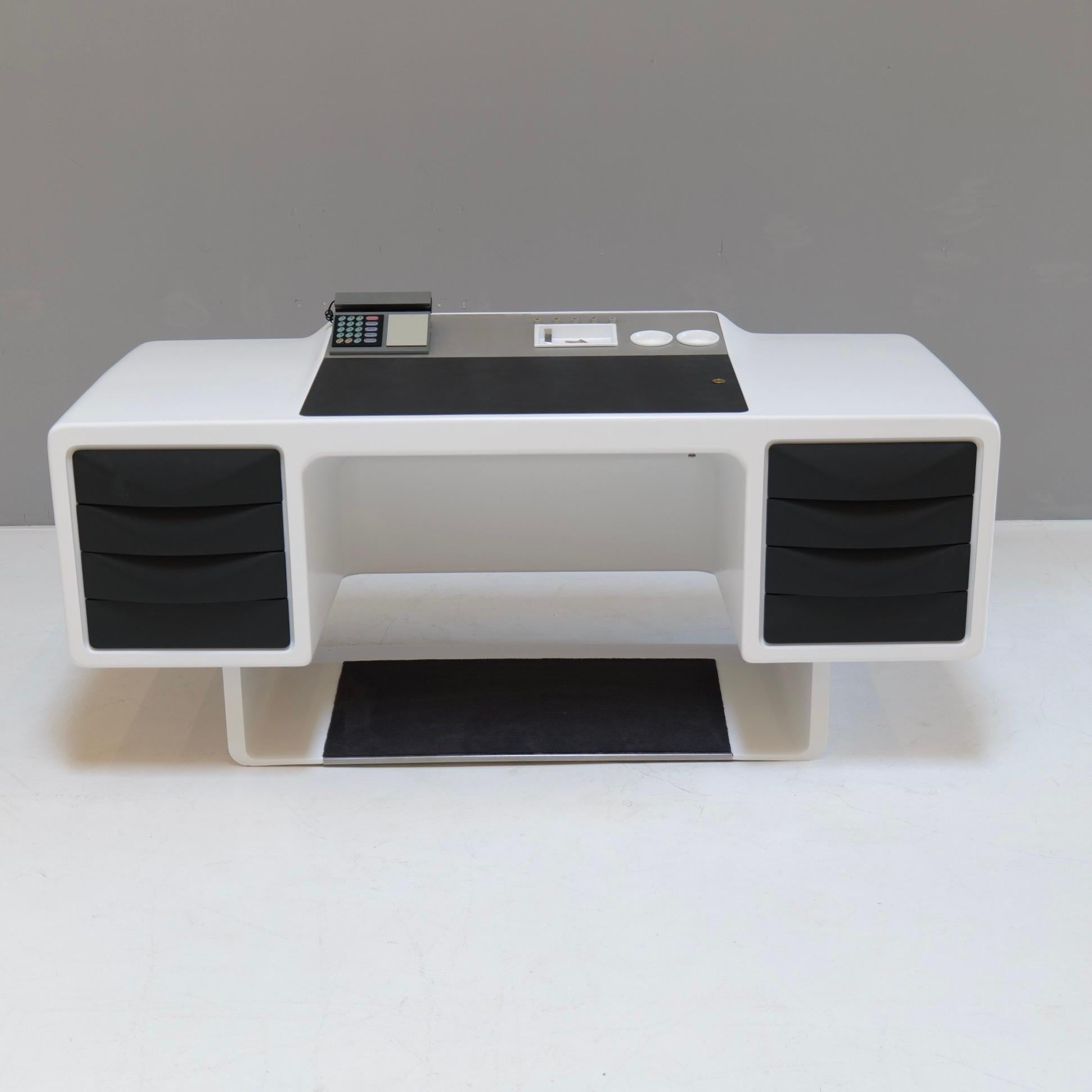 molded directors desk -Igl Jet Top by Ernest Igl for Wilhelm Werndl - 1970s (Space Age) im Angebot