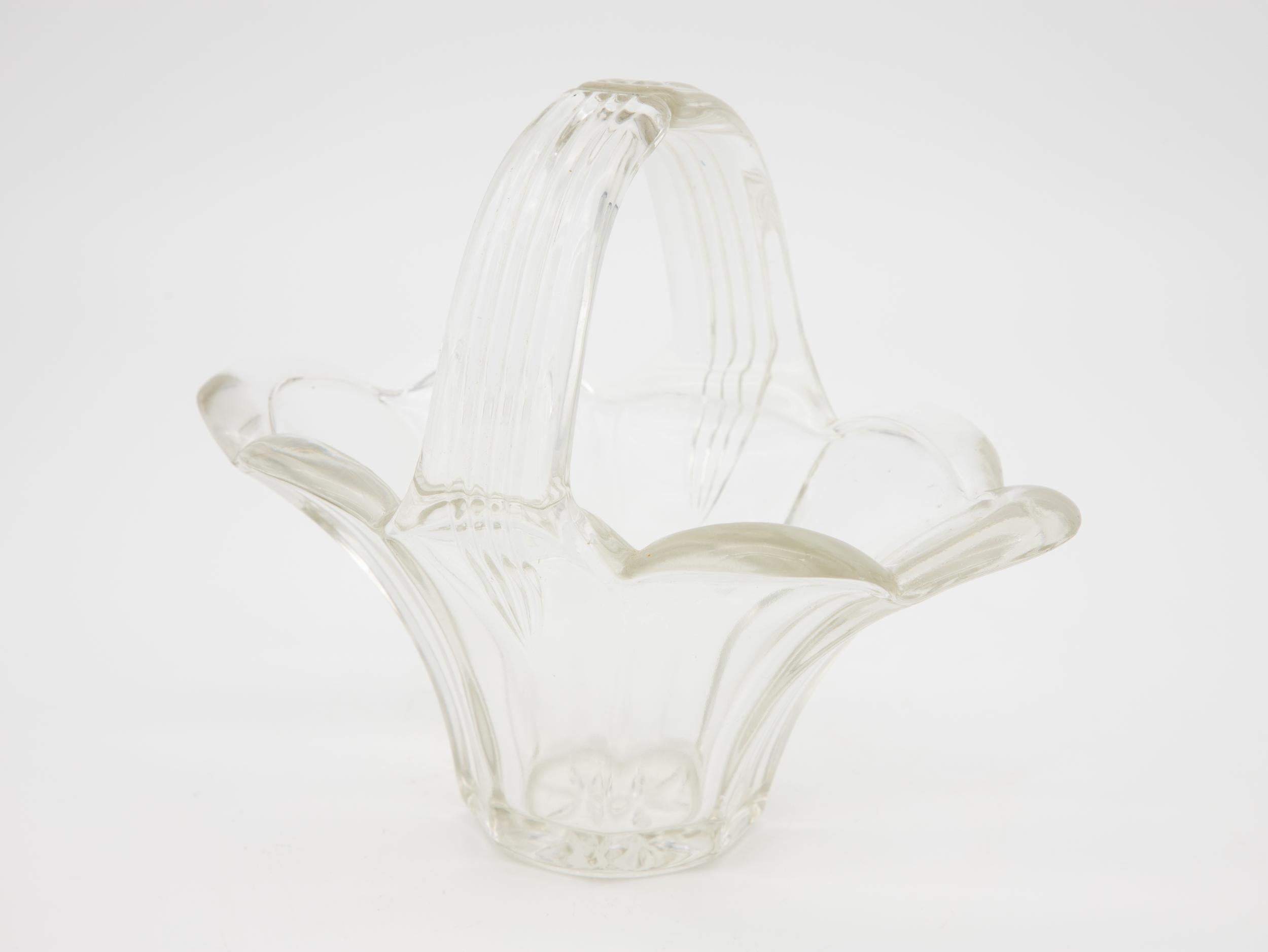 Molded Glass Basket In Good Condition For Sale In South Salem, NY