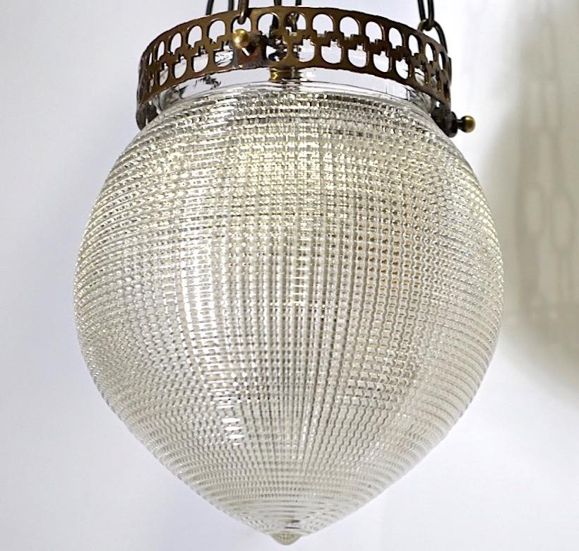 Linterna de cristal moldeado en Bueno estado para la venta en New York, NY