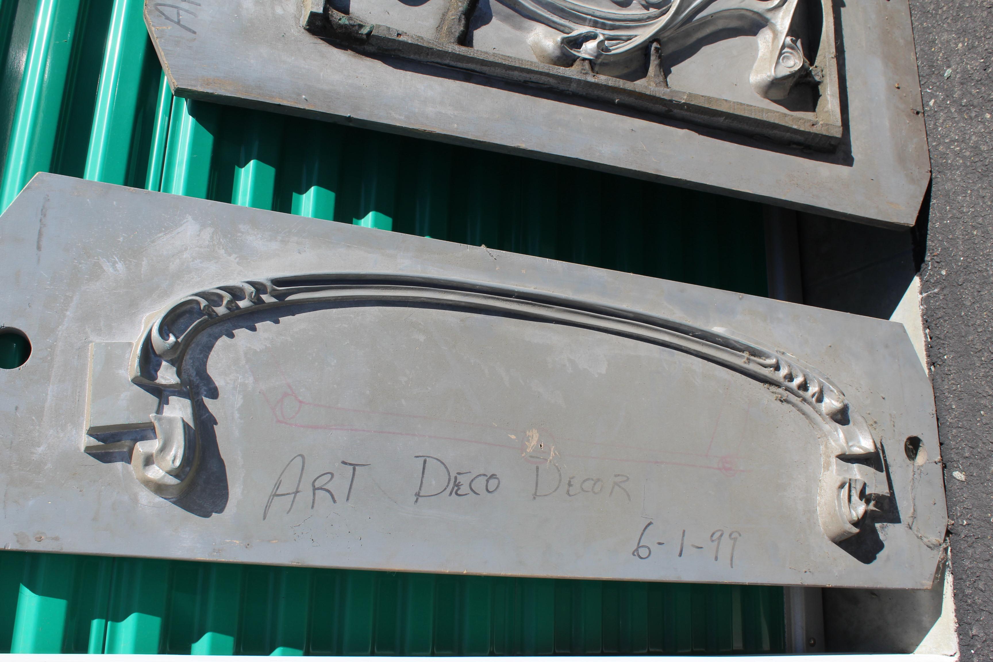 Molds, Castings Fire Screen Hector Guimard In Good Condition For Sale In Los Angeles, CA