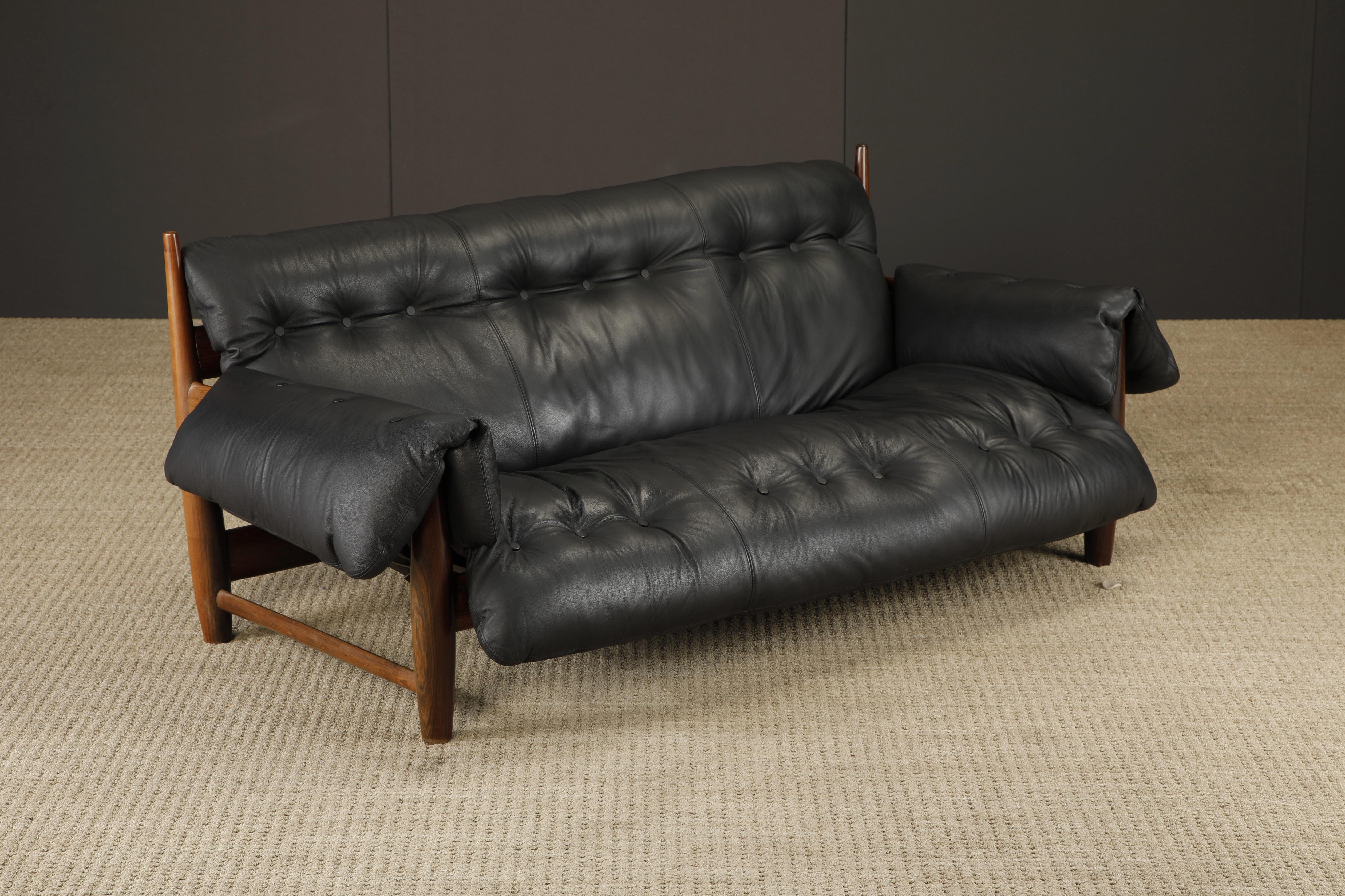 'Mole' Brazilian Rosewood Sofa by Sergio Rodrigues for OCA Brazil, 1960s, Signed For Sale 7
