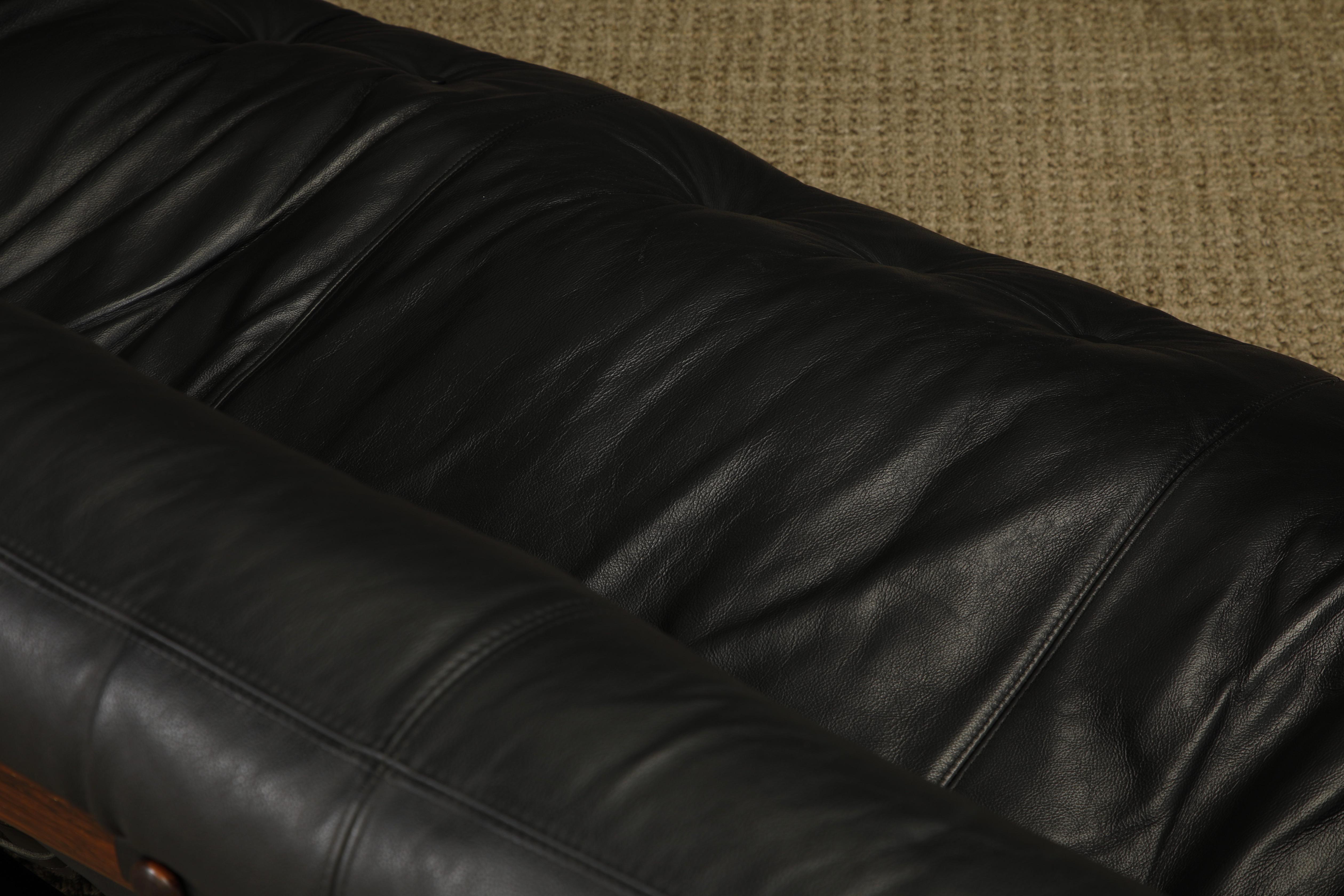 'Mole' Brazilian Rosewood Sofa by Sergio Rodrigues for OCA Brazil, 1960s, Signed For Sale 11