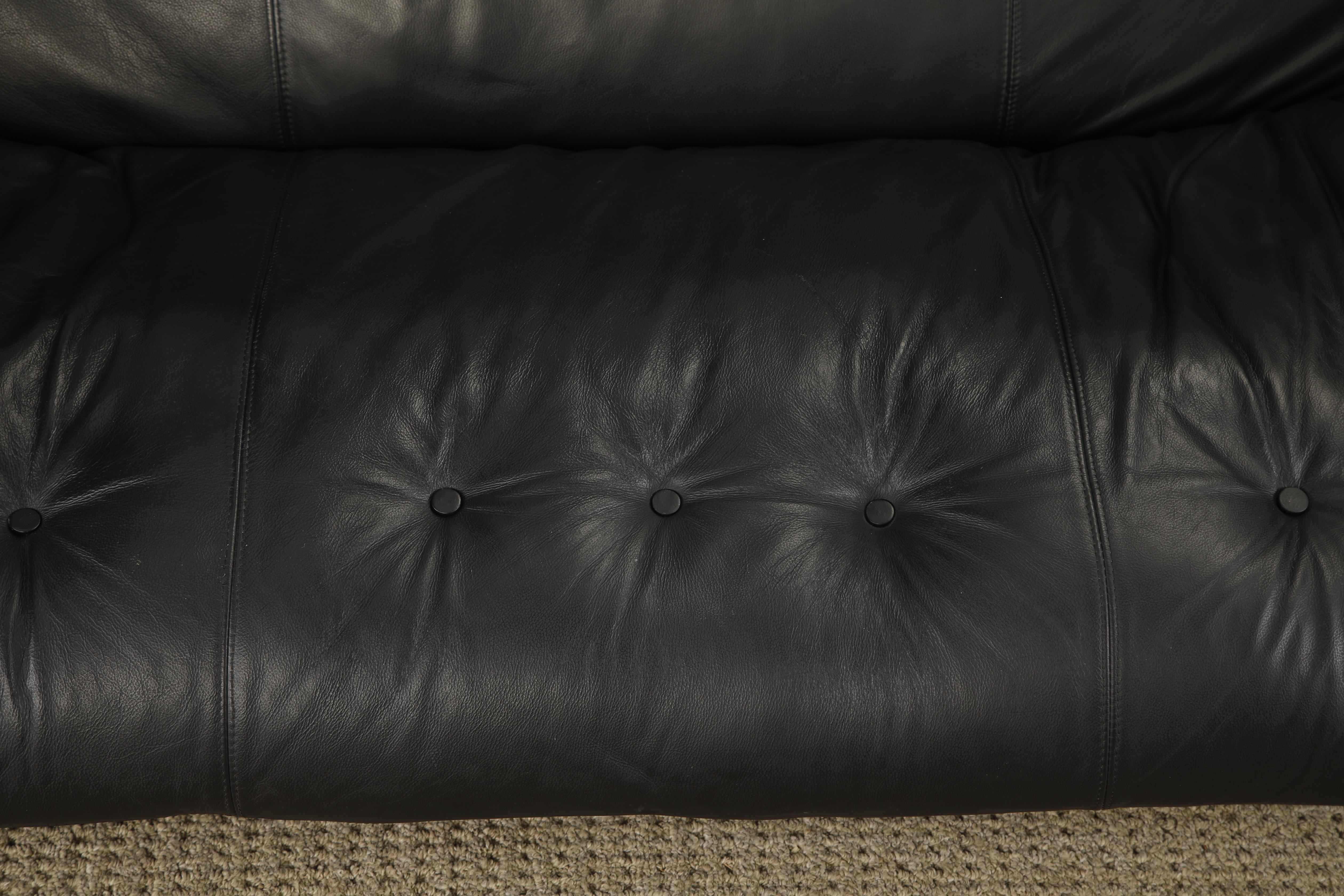 'Mole' Brazilian Rosewood Sofa by Sergio Rodrigues for OCA Brazil, 1960s, Signed For Sale 14