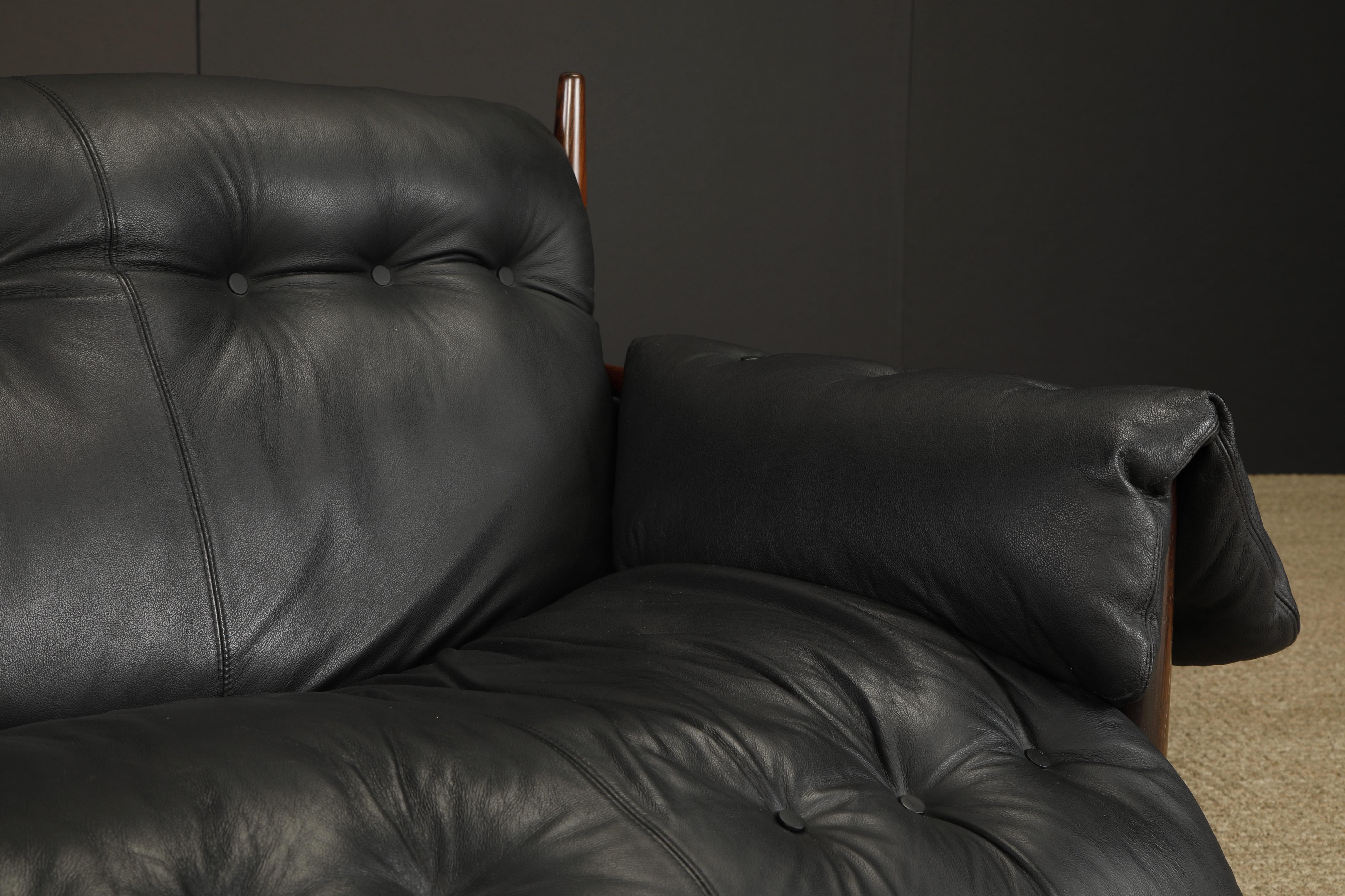'Mole' Brazilian Rosewood Sofa by Sergio Rodrigues for OCA Brazil, 1960s, Signed For Sale 5