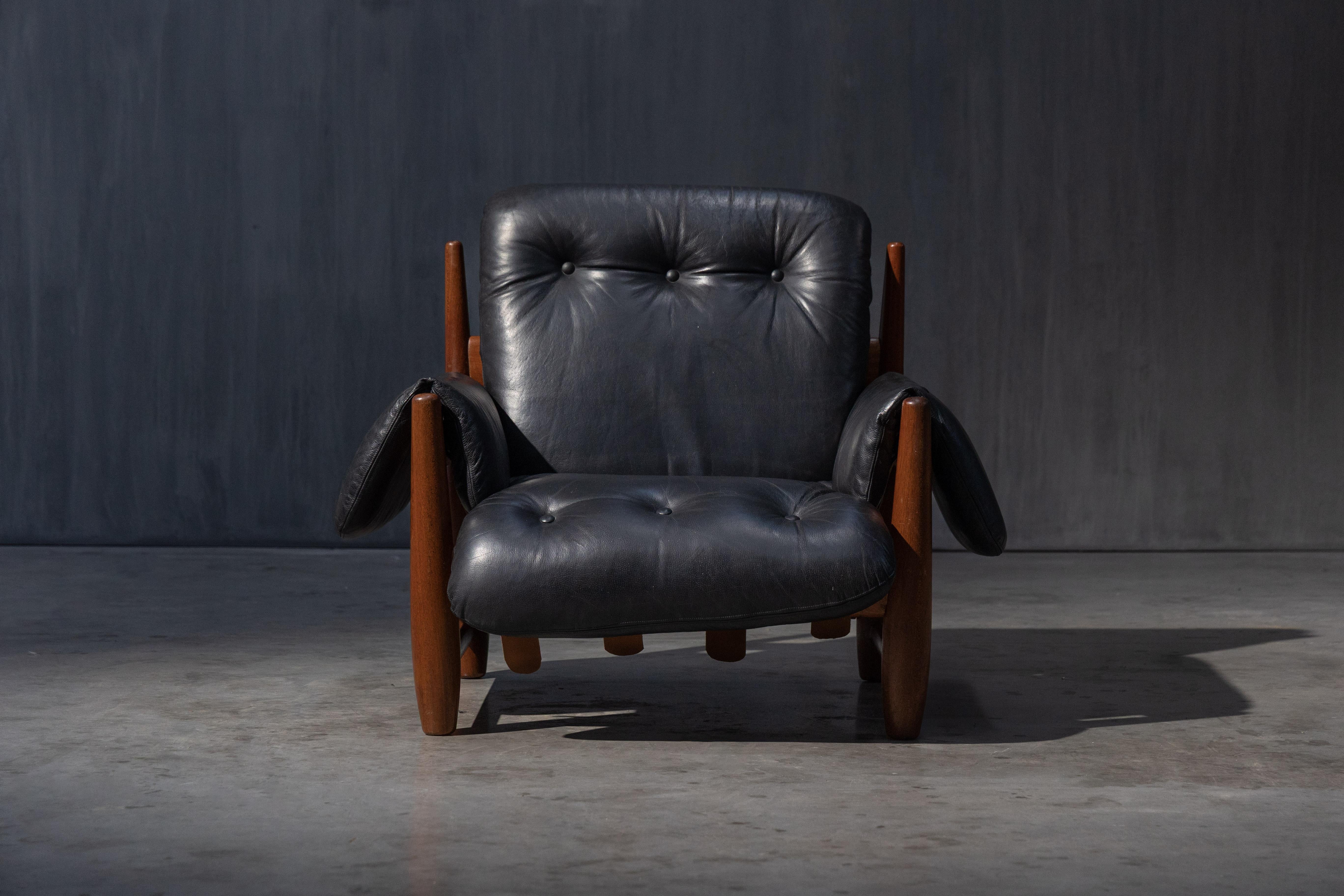 'Mole' Lounge Chairs by Sergio Rodrigues, Brazil, 1950s For Sale 4