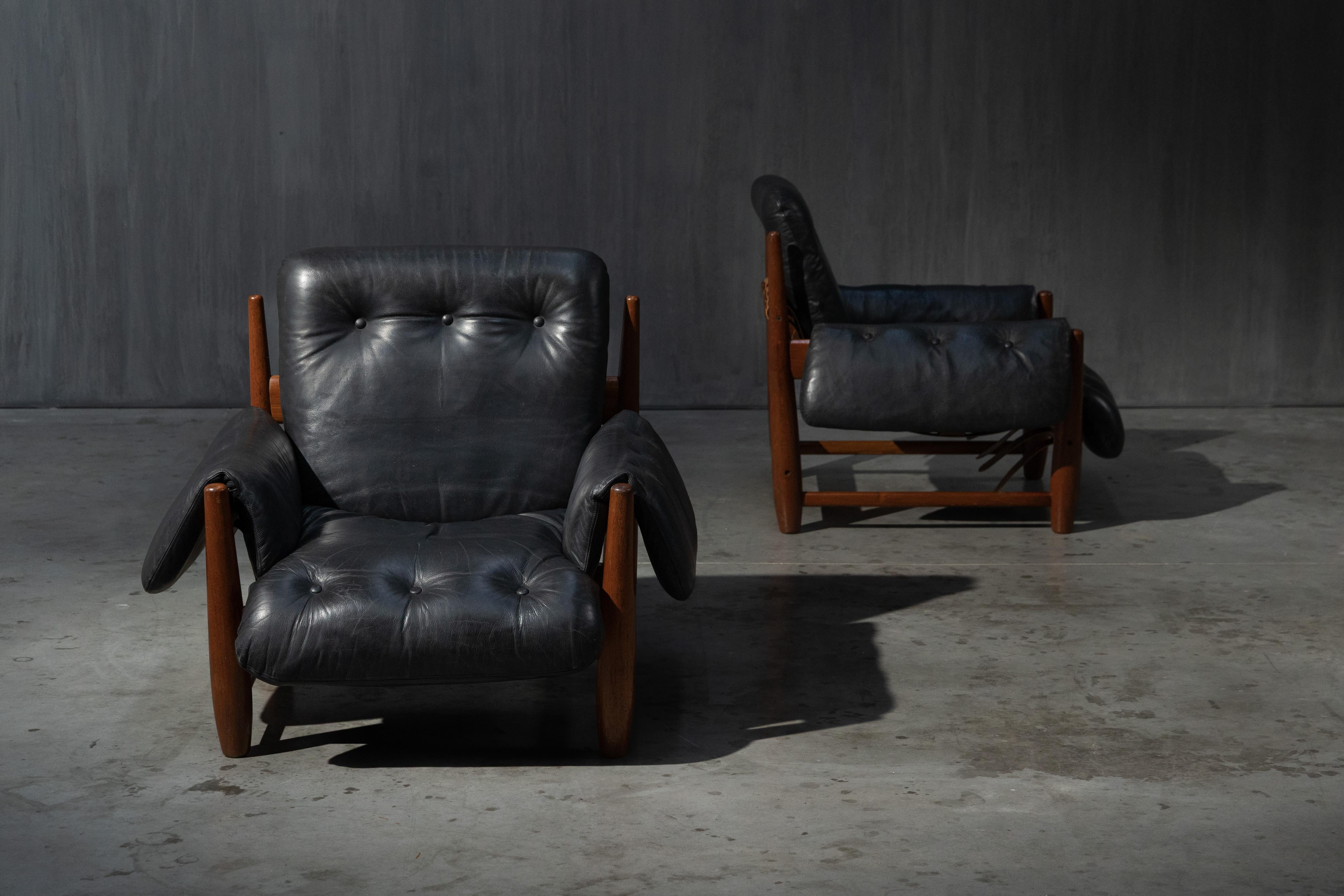 'Mole' Lounge Chairs by Sergio Rodrigues, Brazil, 1950s In Excellent Condition For Sale In Antwerp, BE