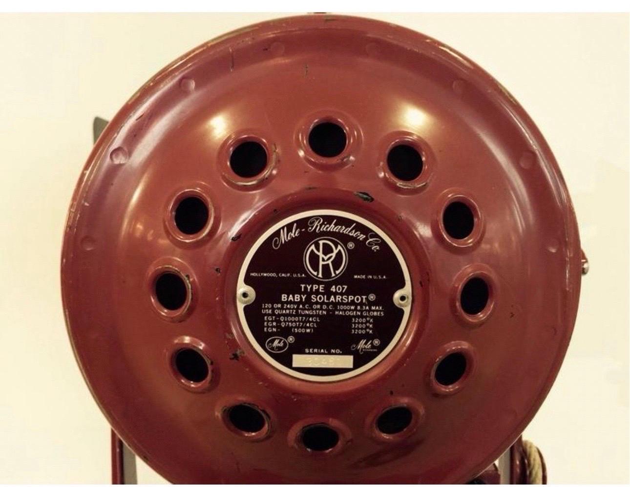 Mole Richardson Vintage Hollywood Studio Light con soporte en Bueno estado para la venta en New York, NY
