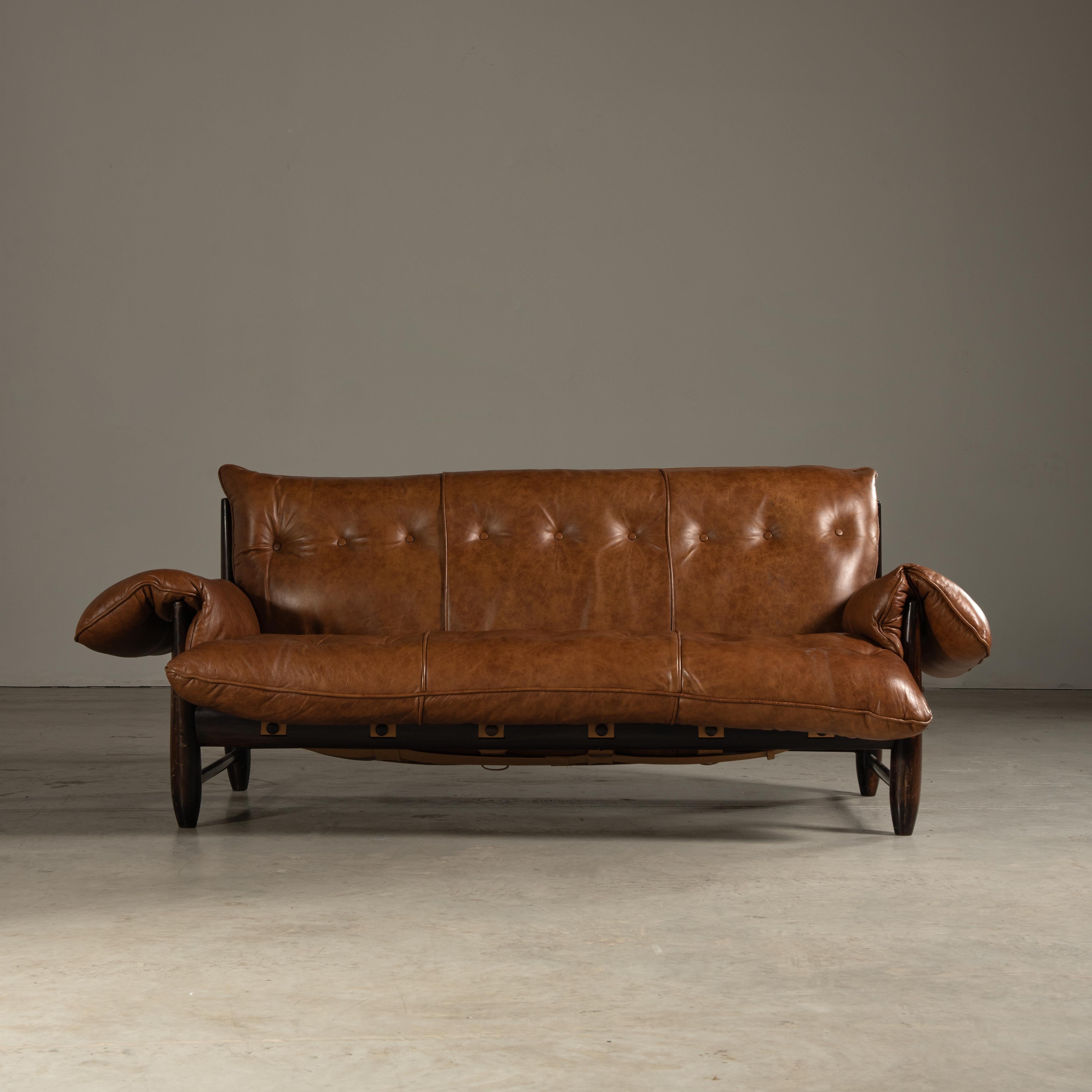 The 'Mole' sofa, designed by Sergio Rodrigues, is not only an iconic piece of mid-20th century Brazilian furniture but also a crowning achievement in the designer's illustrious career. This sofa epitomizes Rodrigues' exceptional talent for melding