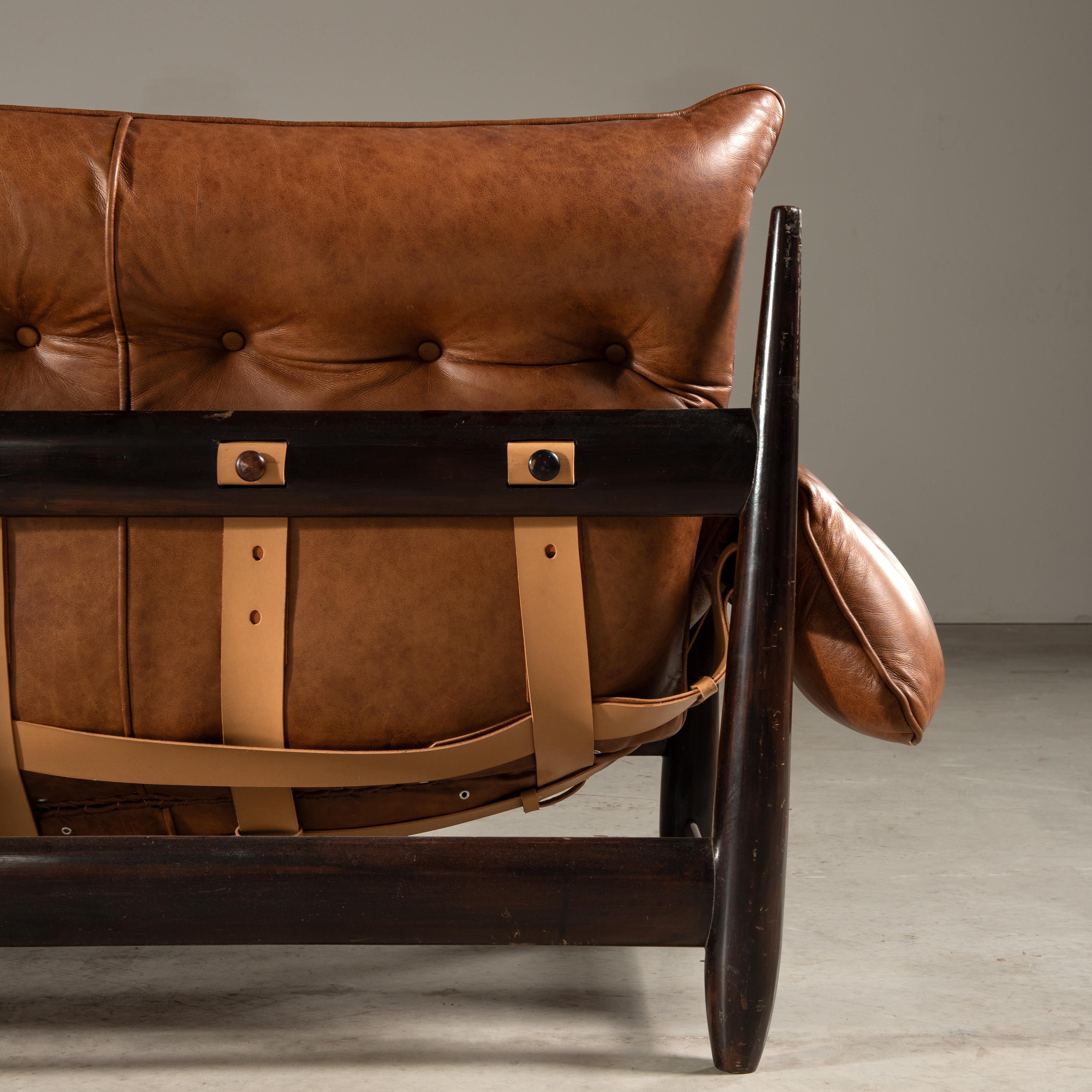 Sofa „Mole“ aus Leder, Sergio Rodrigues, Brasilien, Moderne der Mitte des Jahrhunderts (20. Jahrhundert) im Angebot