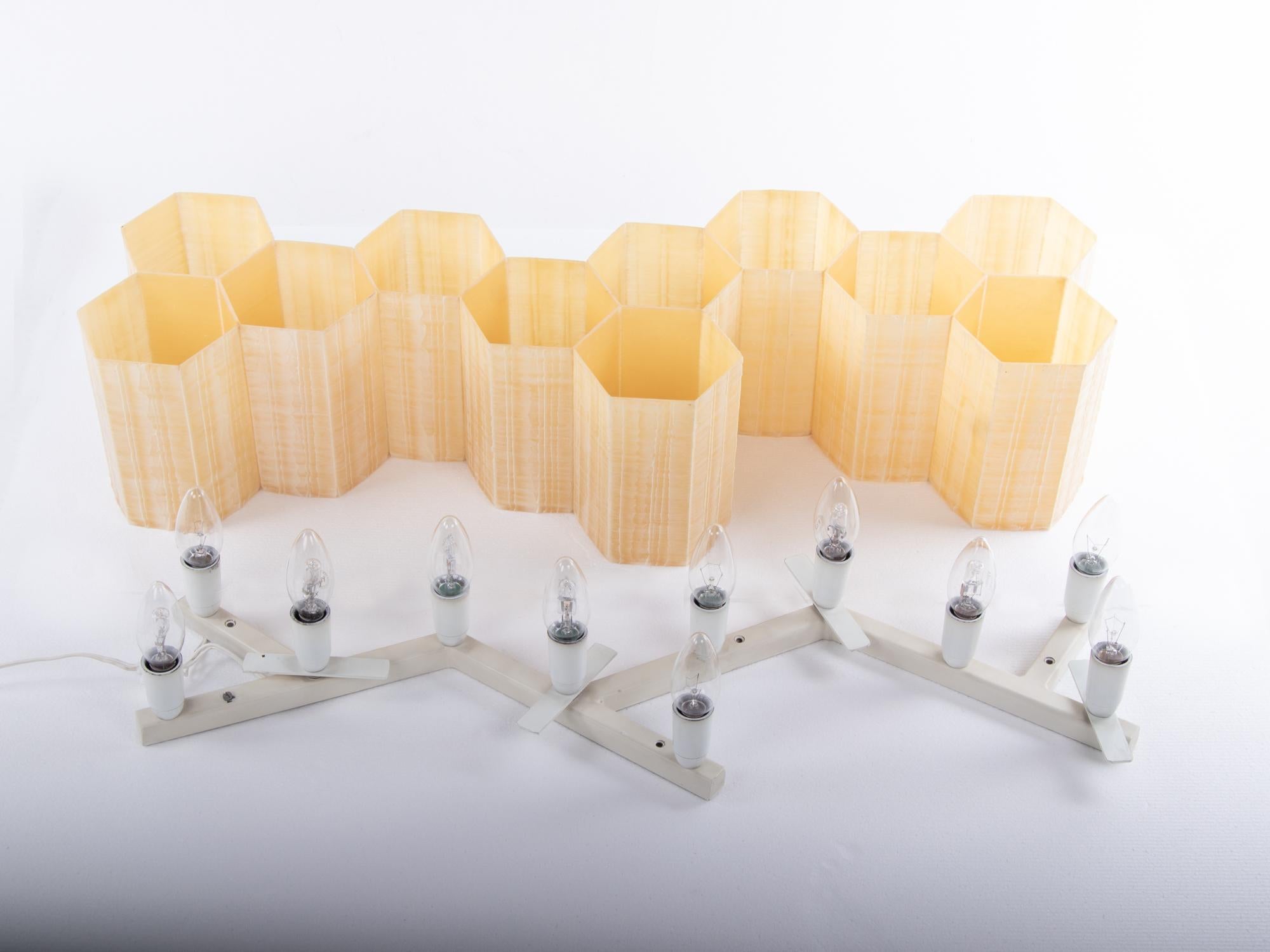 1950 Molecular 'Honeycomb' 11-light Flush Mount & Wall Light Fiberglass & Steel In Good Condition For Sale In Niederdorfelden, Hessen