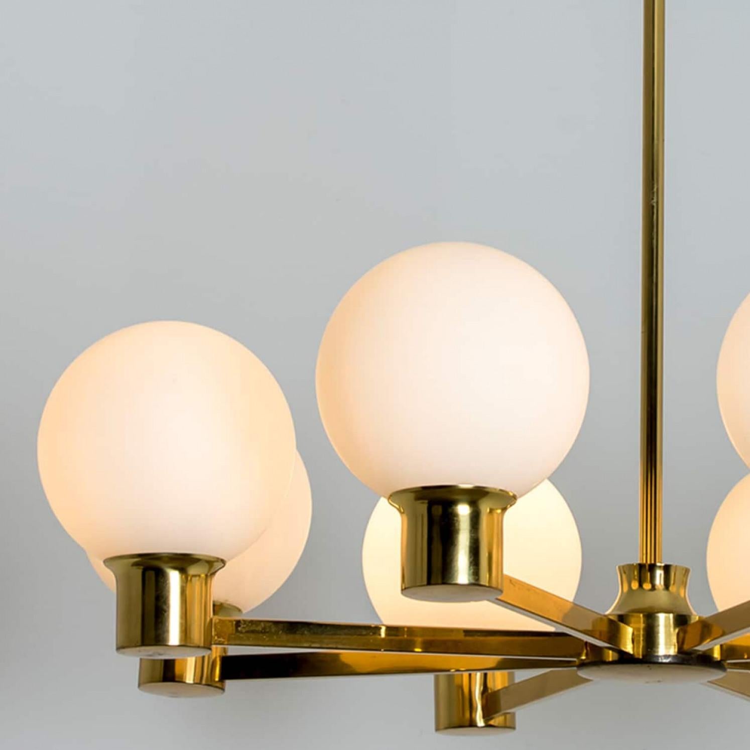 Lustre Molecular Kaiser avec verre opalin soufflé à la main en vente 6