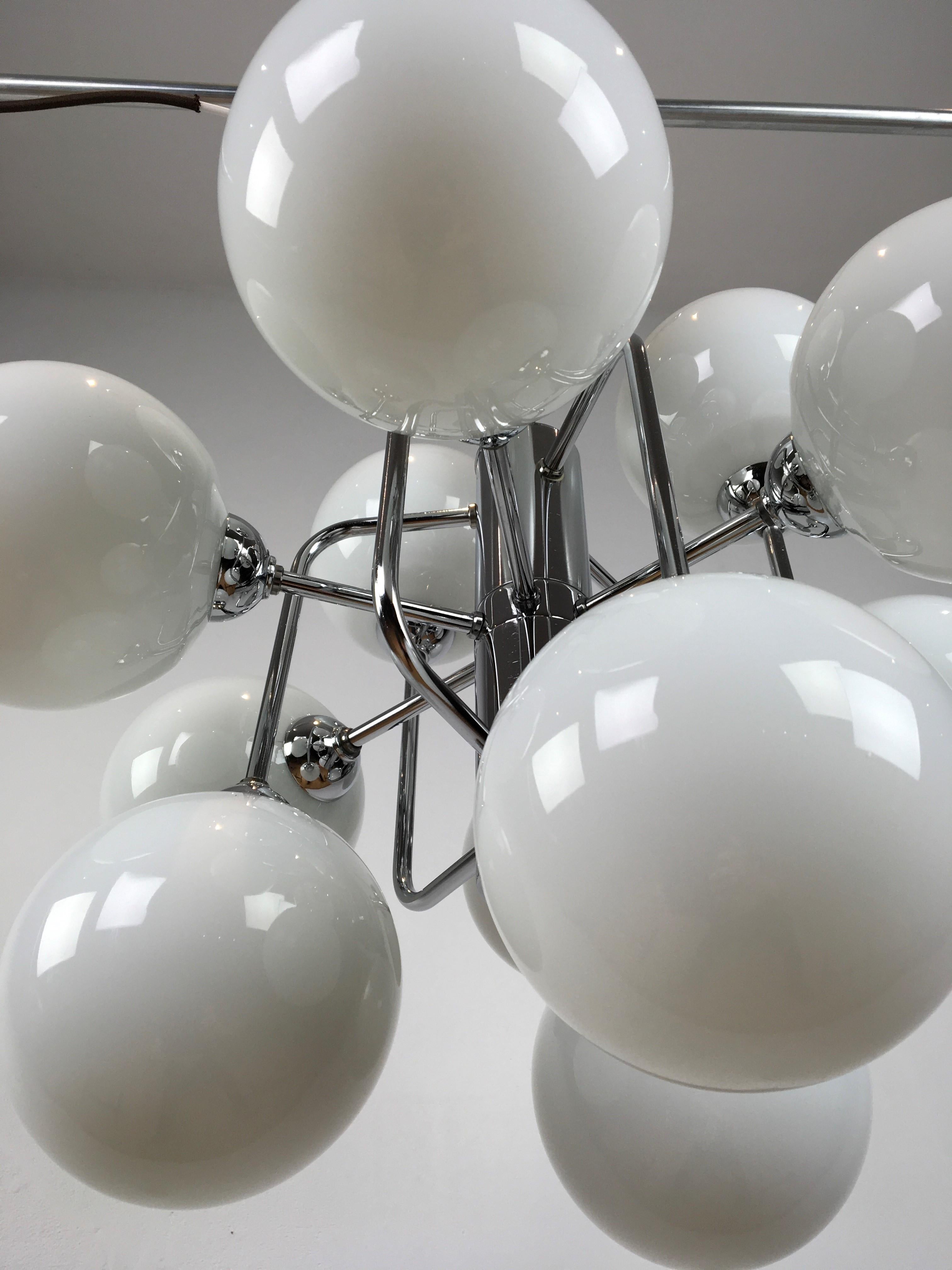 Molecular Modern Chrome Chandelier with 12 Opaline Glass Globes  In Good Condition For Sale In Antwerp, BE