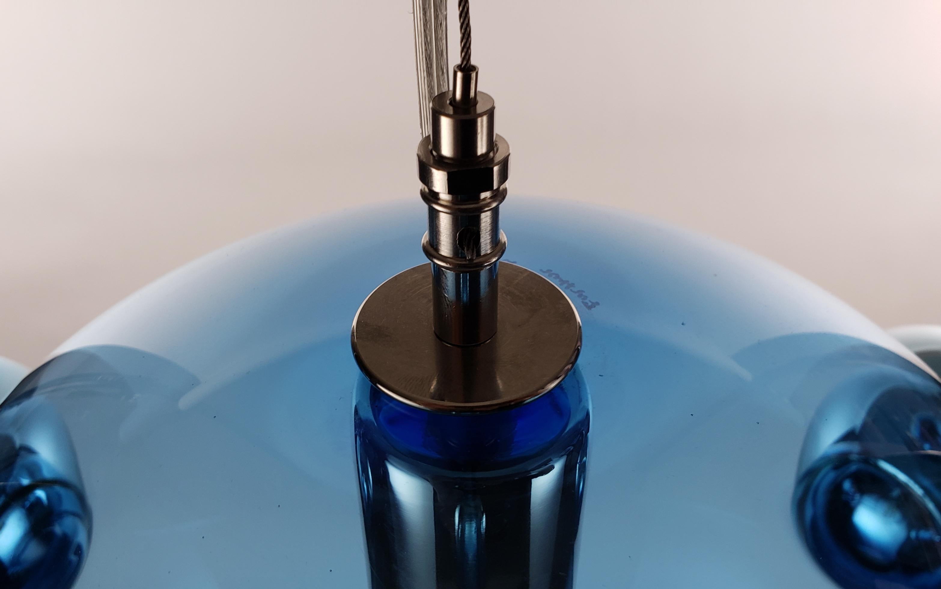 Molecule Pendelleuchte - Dreifach, handgefertigte zeitgenössische Glasbeleuchtung, blau (amerikanisch) im Angebot