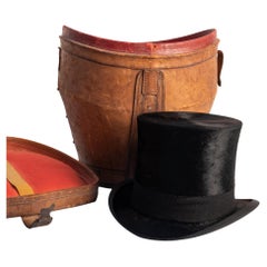Antique Moleskin top hat, with leather hatbox (late 19th - early 20th century)