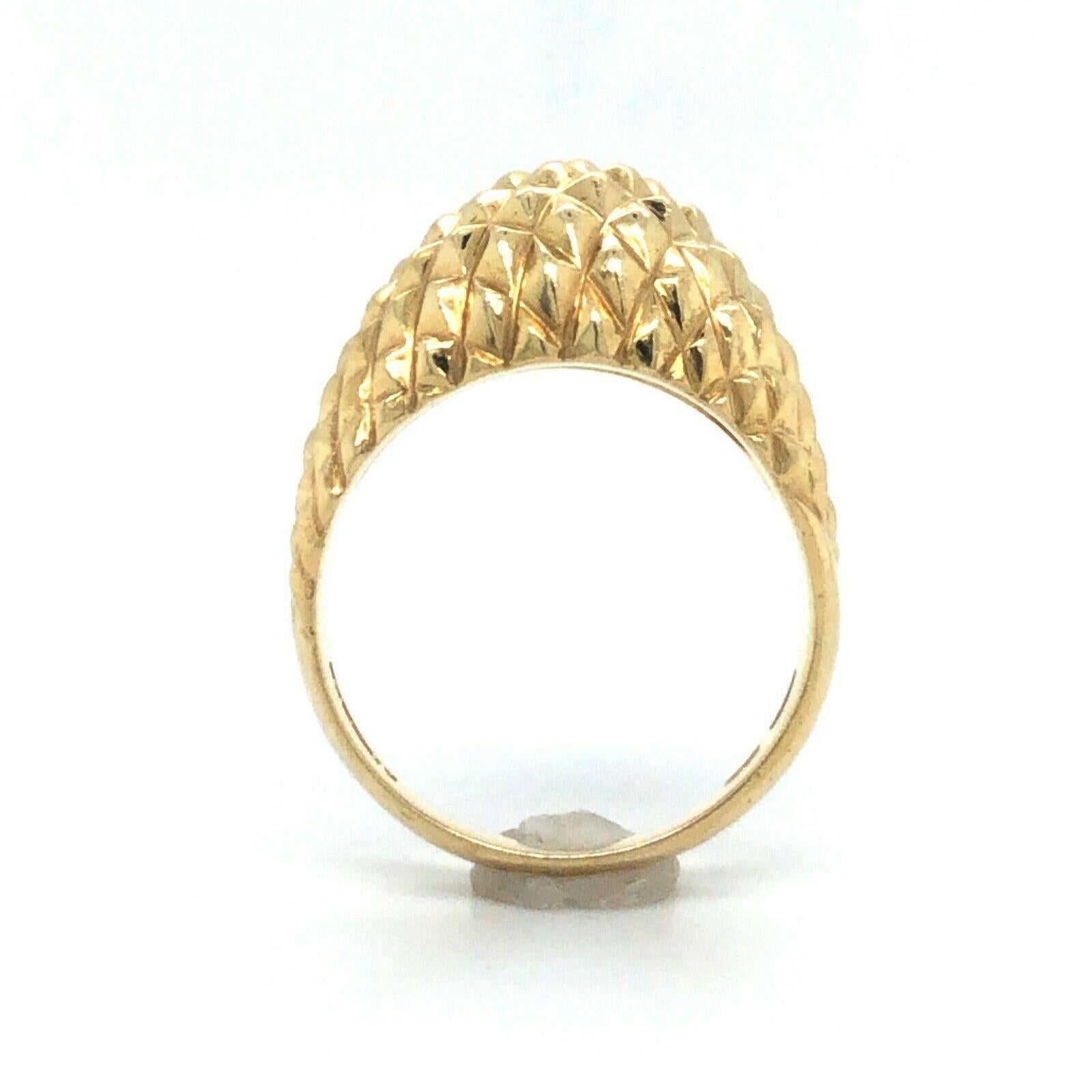 Molina 18 Karat Gelbgold Vintage Pyramide gesteppter Kuppelring 1