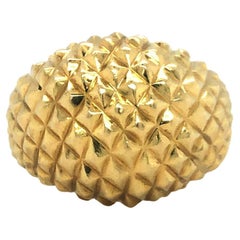 Molina 18 Karat Gelbgold Vintage Pyramide gesteppter Kuppelring