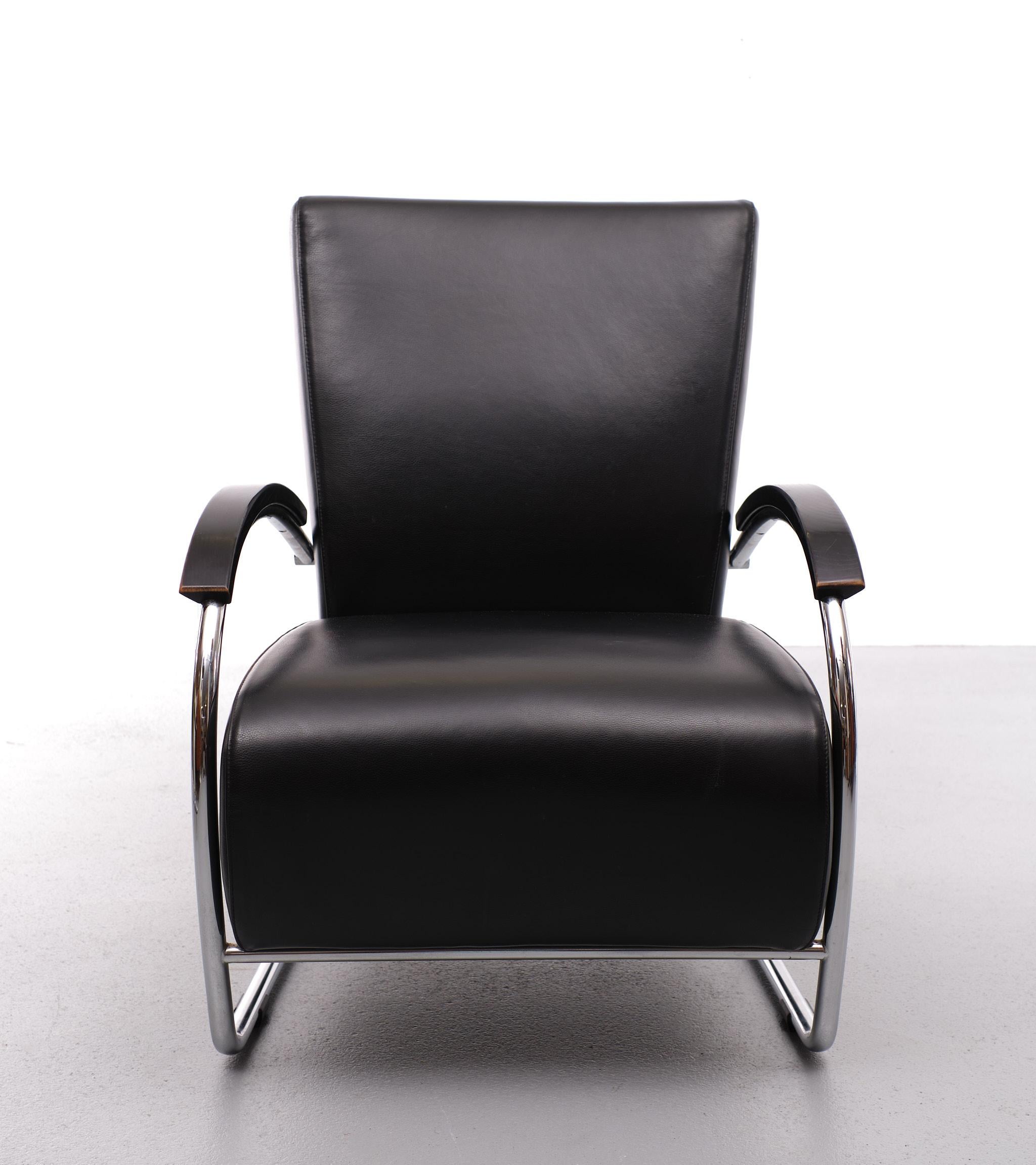 Bauhaus Molinari Black Leather Lounge Chair, Italy