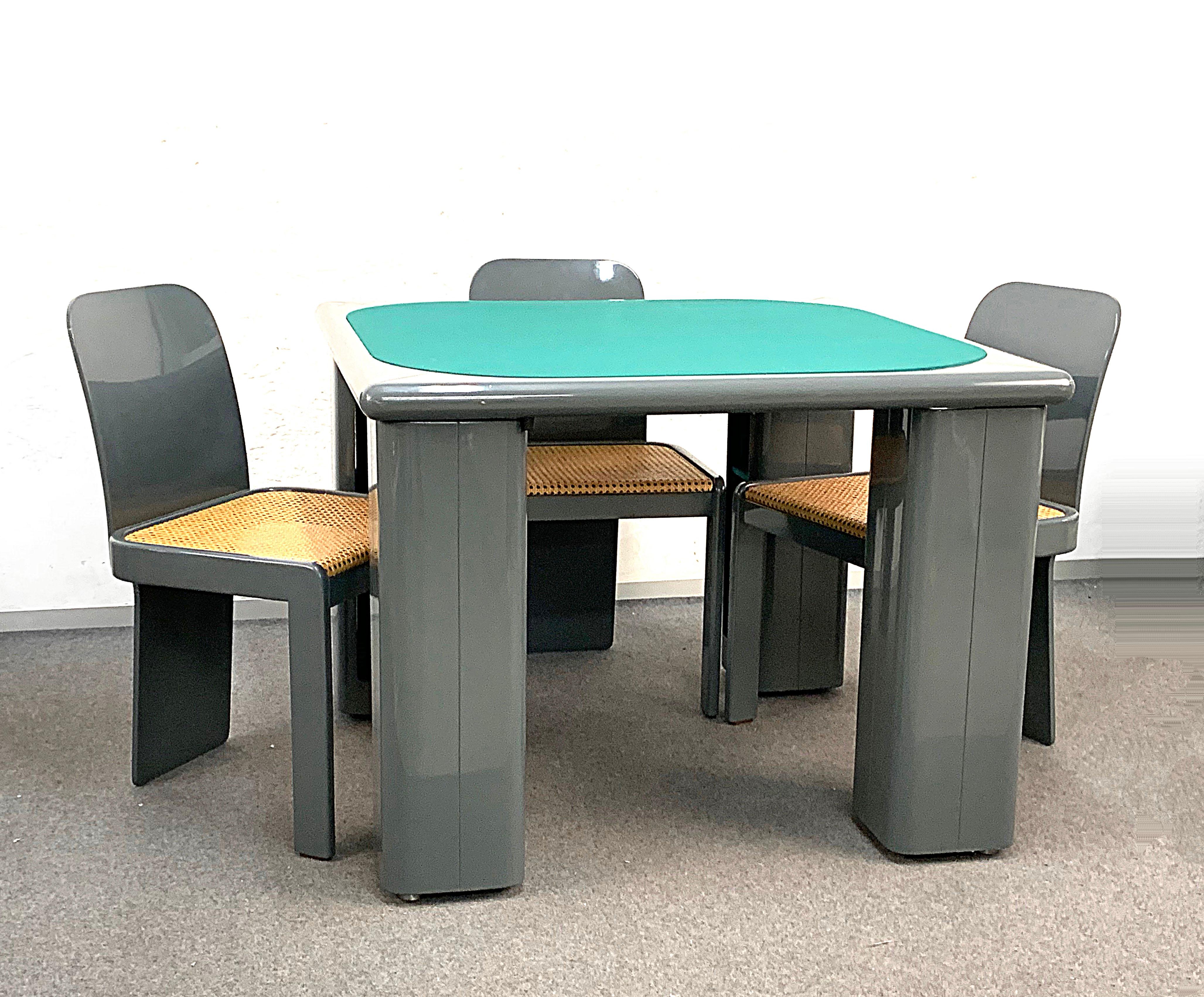 Molinari Gray Lacquered Wood Game Table and Chairs for Pozzi Milano, Italy 1970s In Good Condition In Roma, IT