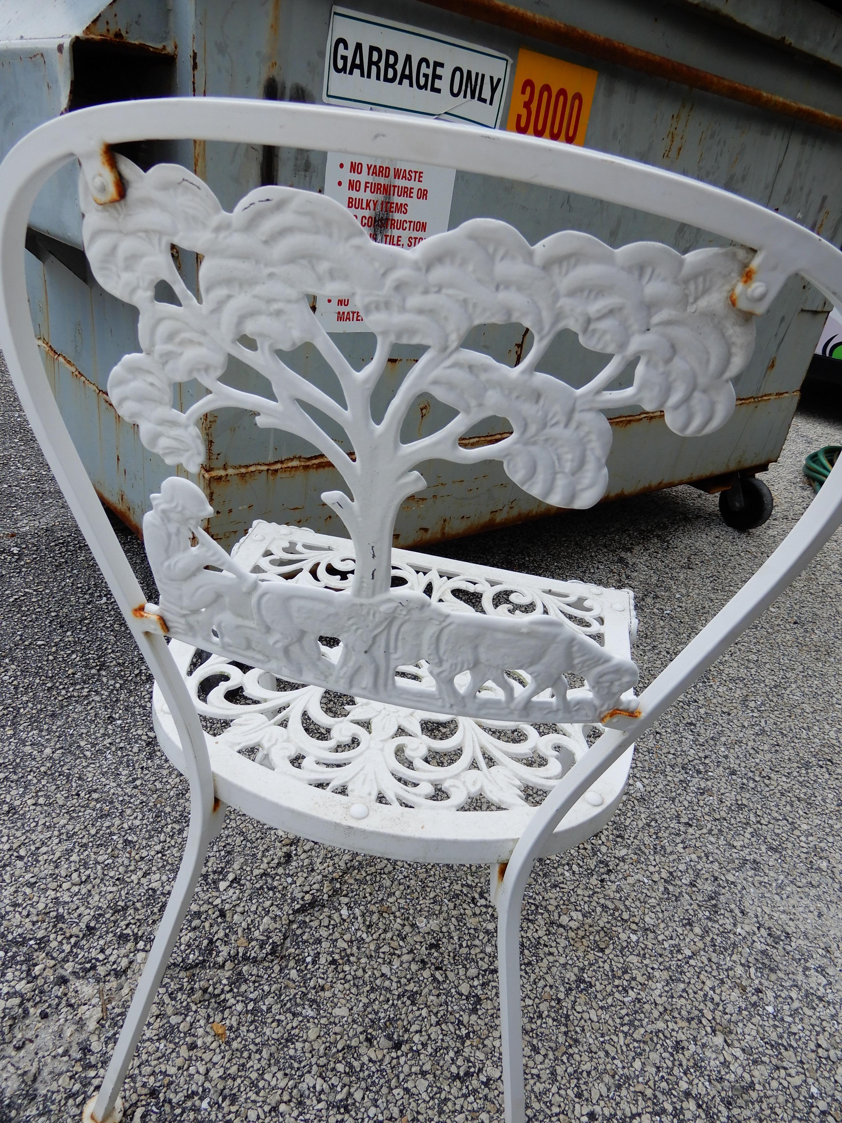 Molla Dining Chairs Figural Cast Aluminum (Aluminium) im Angebot