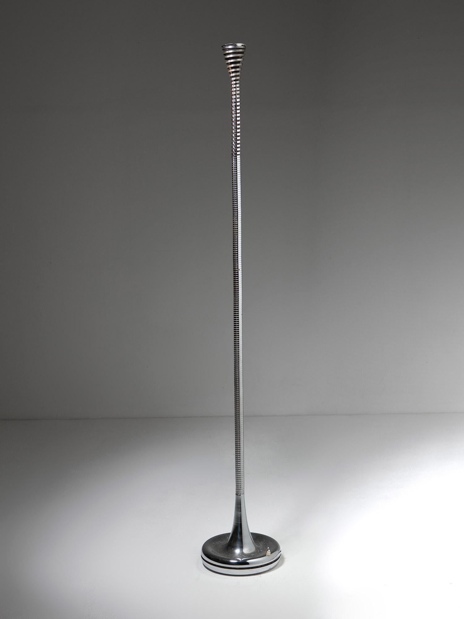 Molla Model D901 floor lamp by Eleonore Peduzzi Riva for Candle.
Chrome steel lamp with halogen light source.