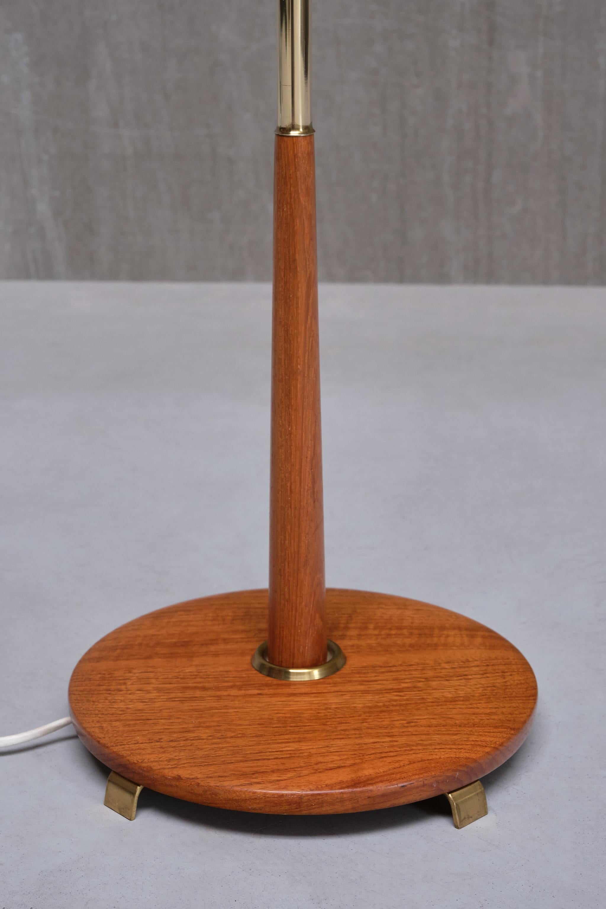 Eskilstuna Armaturer, lampadaire à deux bras en laiton et teck, Suède, années 1950 en vente 3