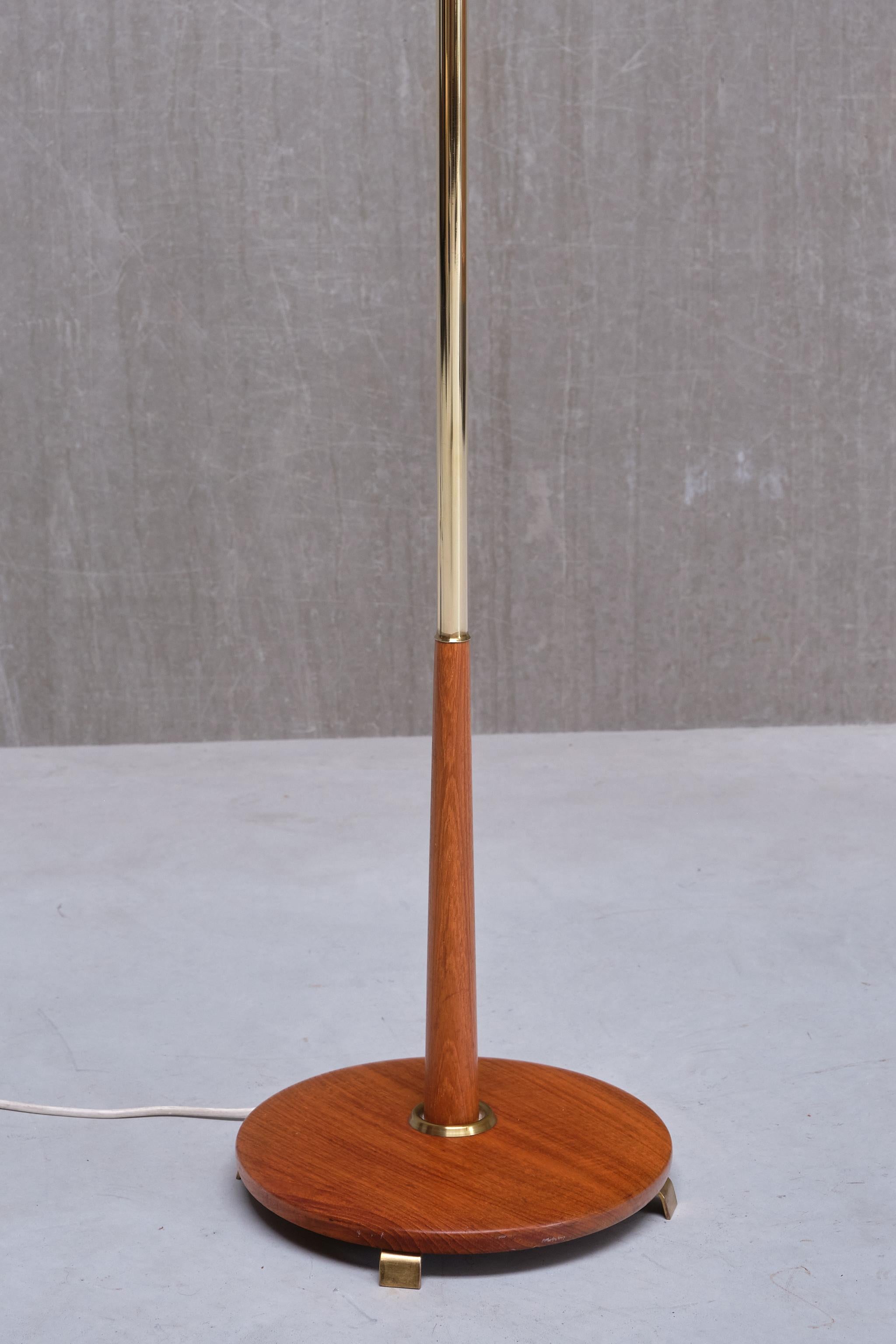 Eskilstuna Armaturer, lampadaire à deux bras en laiton et teck, Suède, années 1950 en vente 1