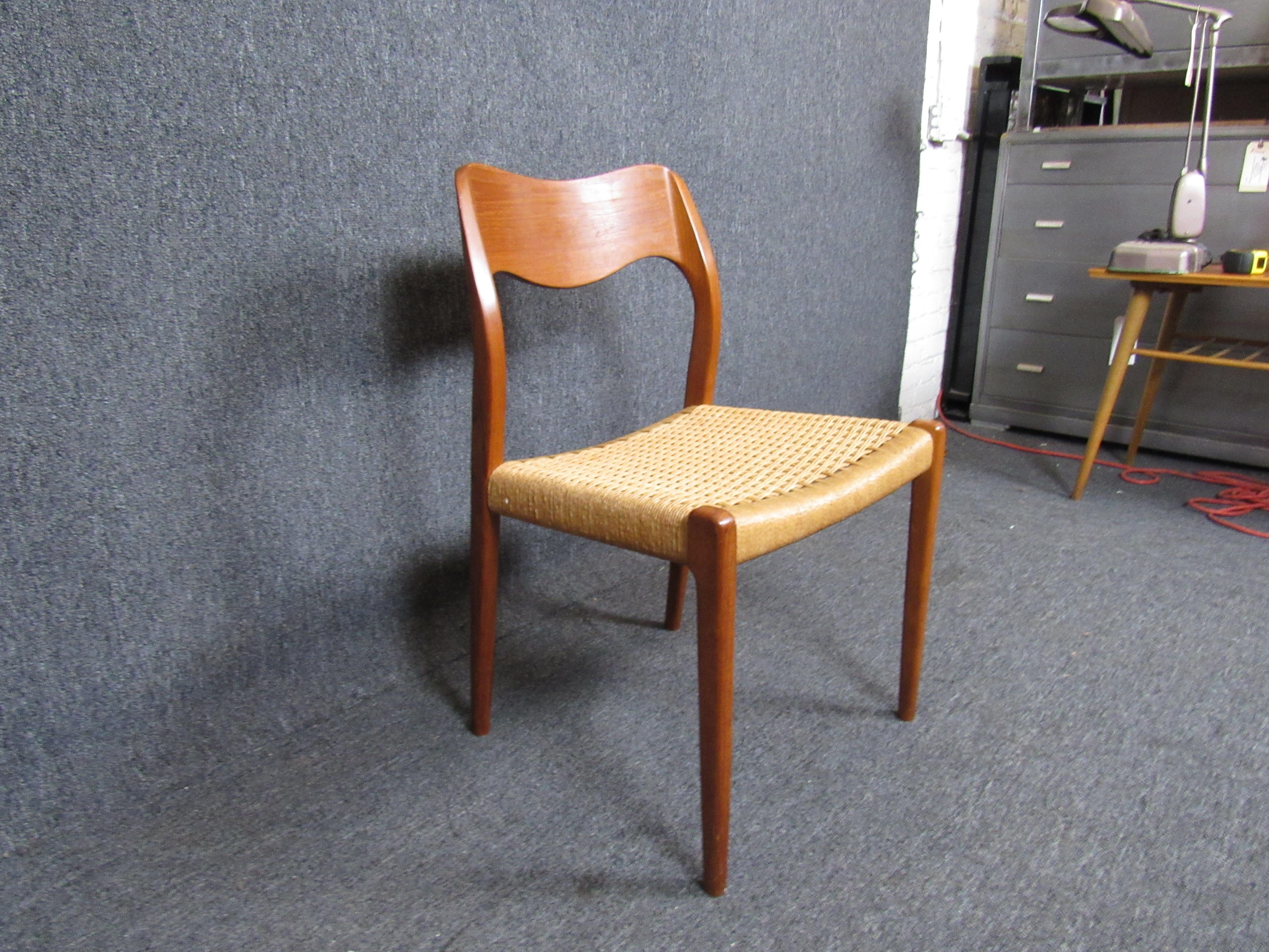 Mid-Century Modern Moller Model 71 Desk Chair