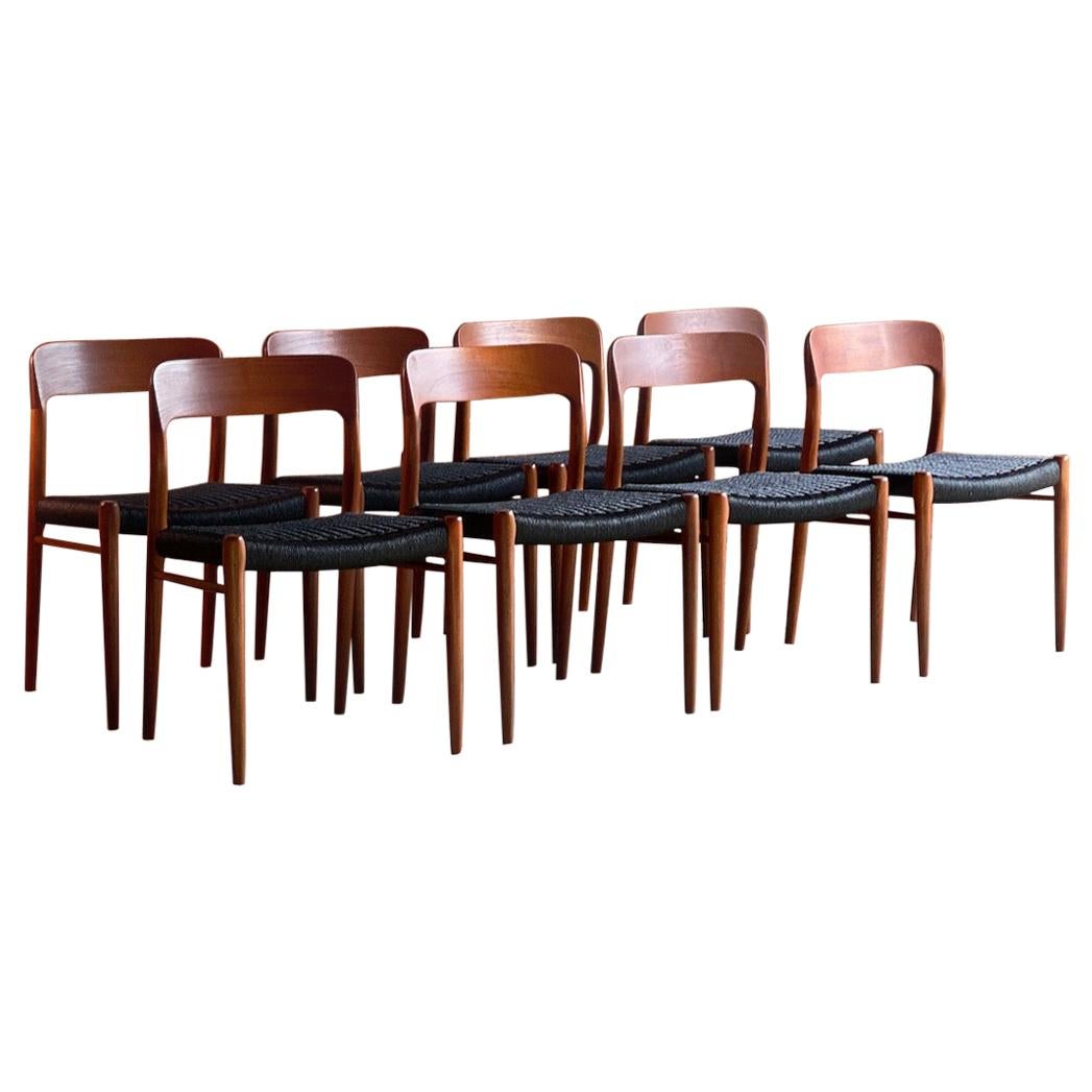 Chaises de salle à manger Moller Modèle 75 Jeu de huit en teck et cordon de papier noir:: 1970