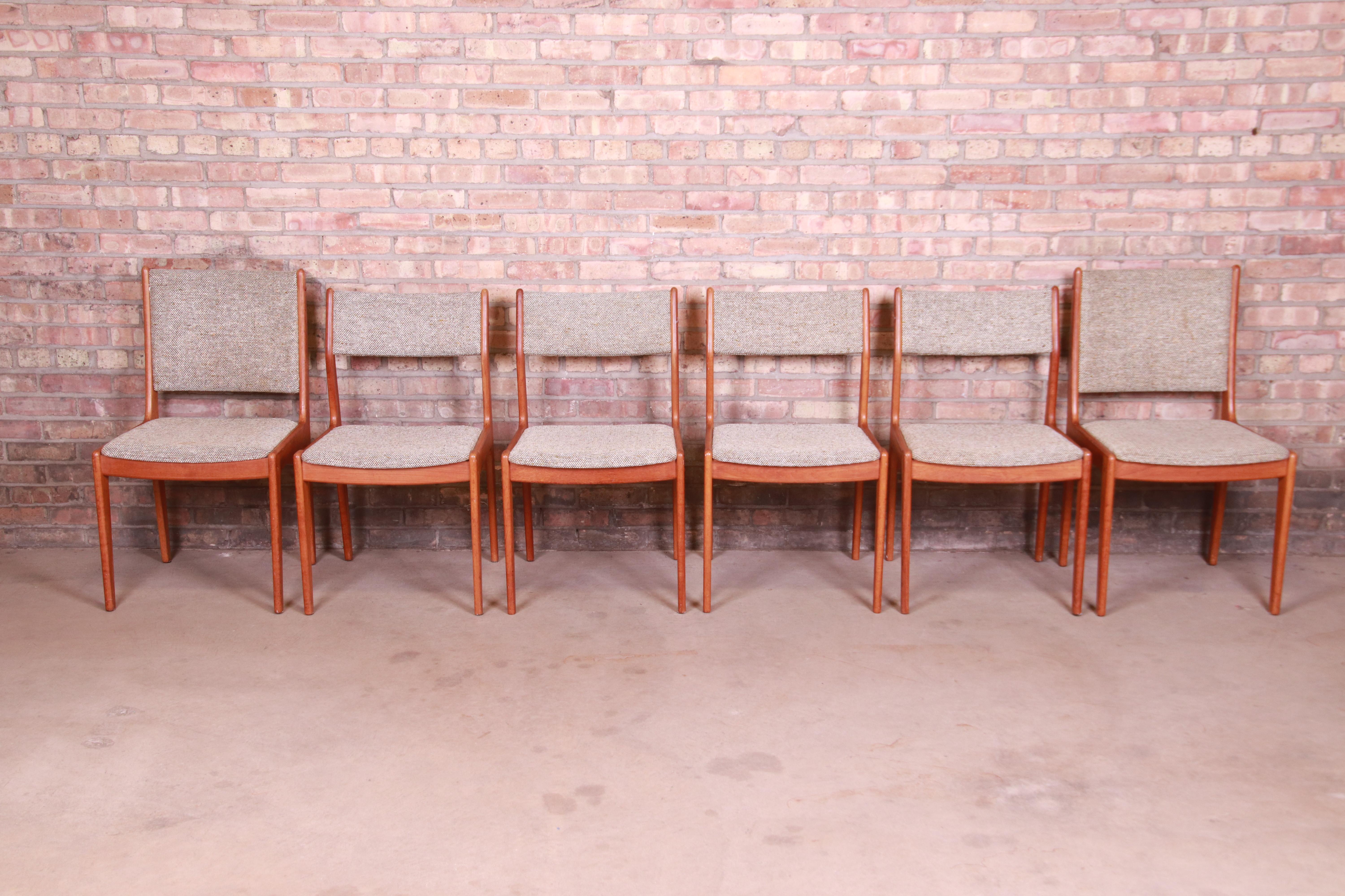 Scandinavian Modern Moller Style Danish Modern Teak Dining Chairs, Set of Six