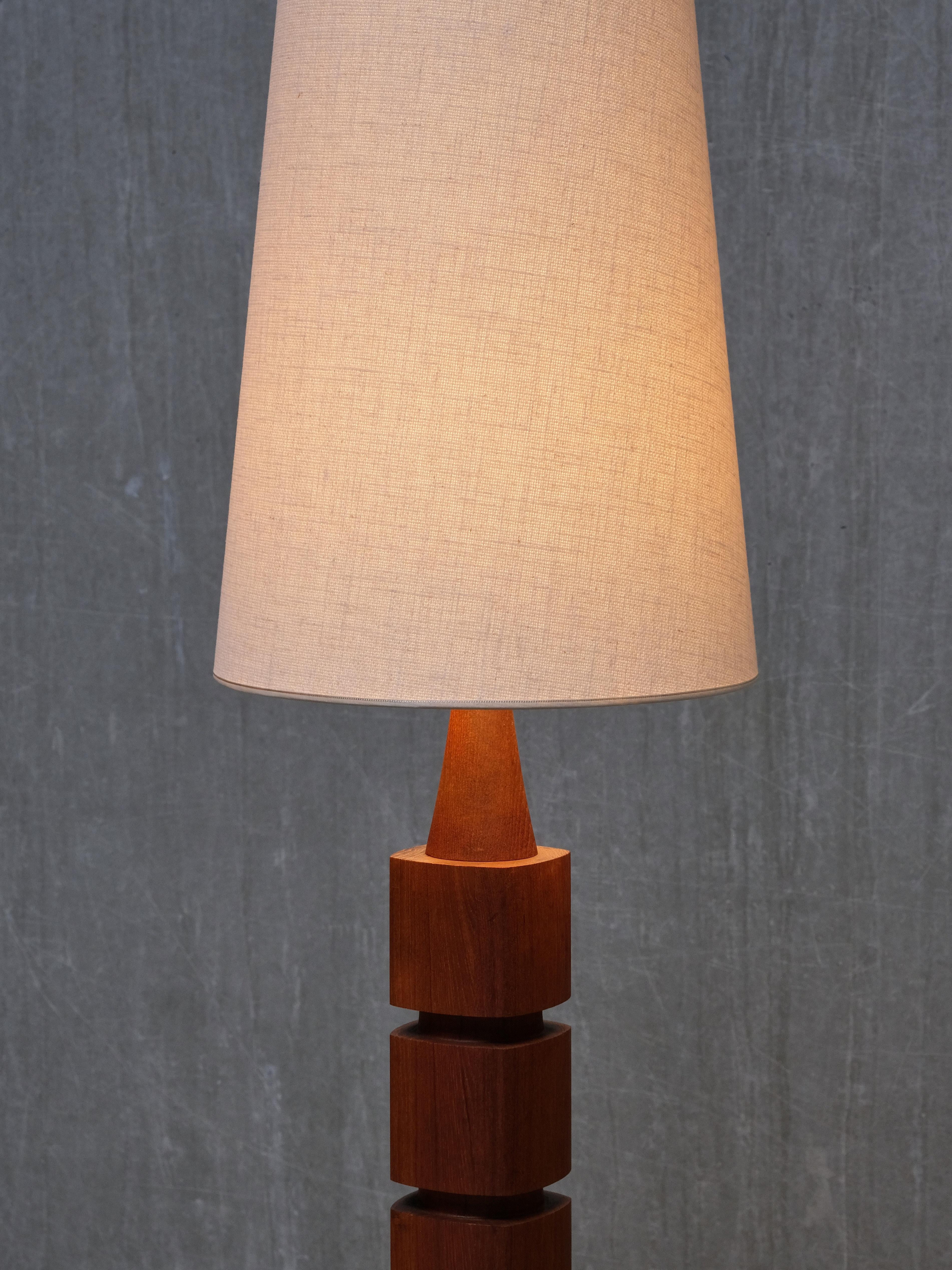 Lampadaire Eskilstuna Armaturer en Wood Wood, Suède, années 1960 en vente 3
