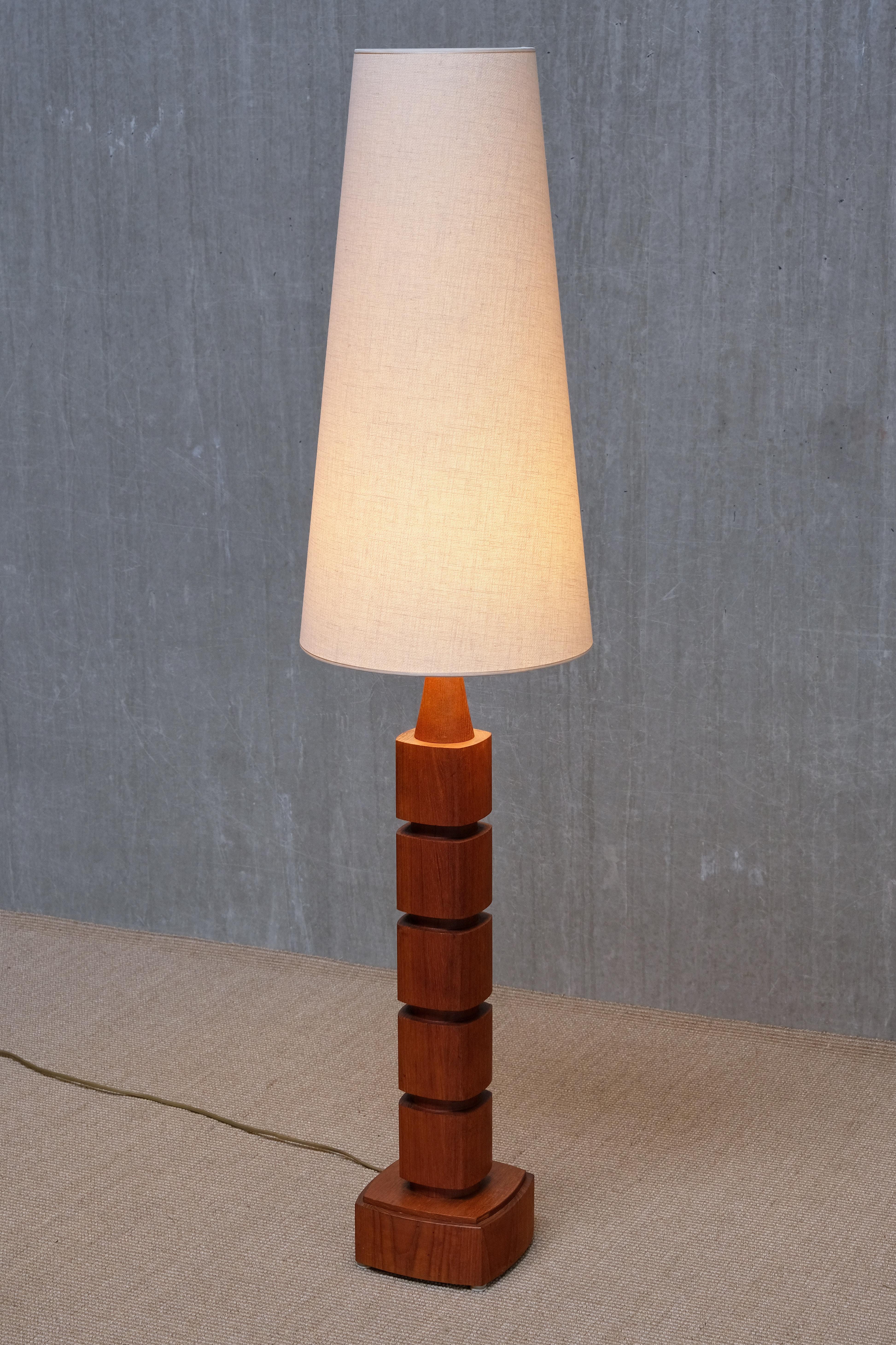 Lampadaire Eskilstuna Armaturer en Wood Wood, Suède, années 1960 en vente 4