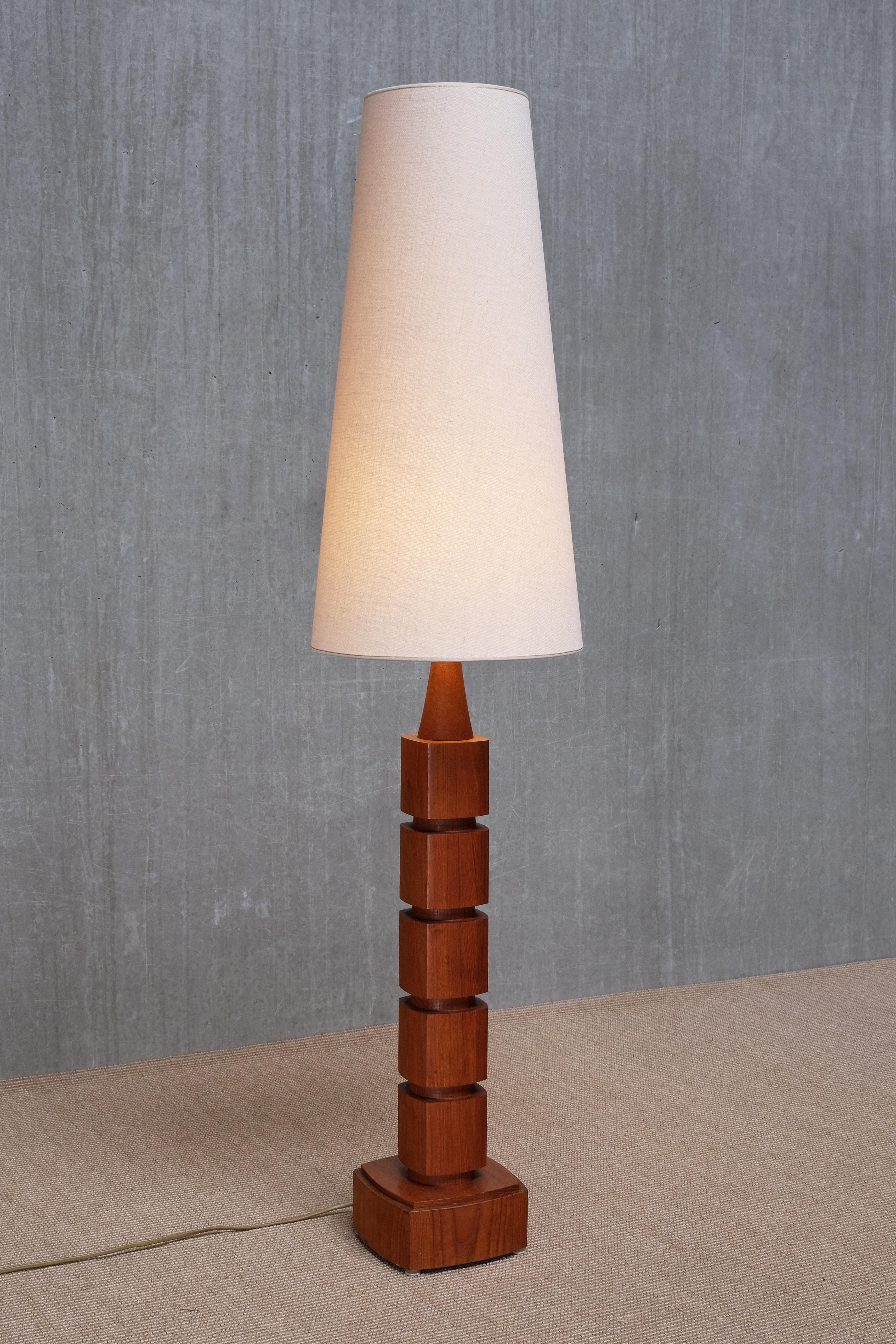 Suédois Lampadaire Eskilstuna Armaturer en Wood Wood, Suède, années 1960 en vente