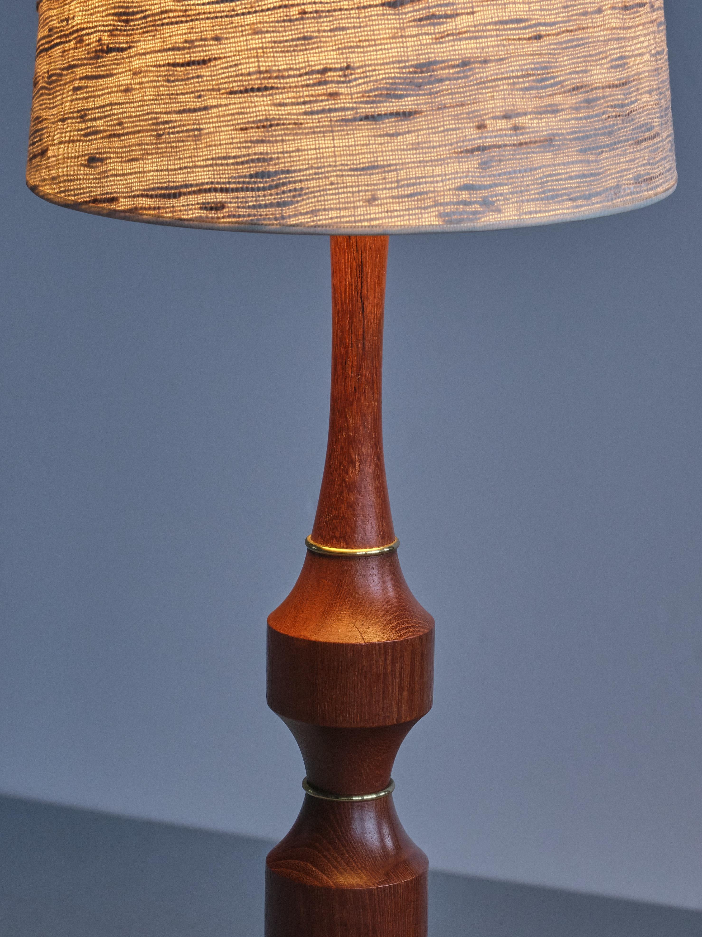 Möllers Armatur Eskilstuna Floor/ Table Lamp in Teak, Brass, Silk, Sweden, 1950s For Sale 7
