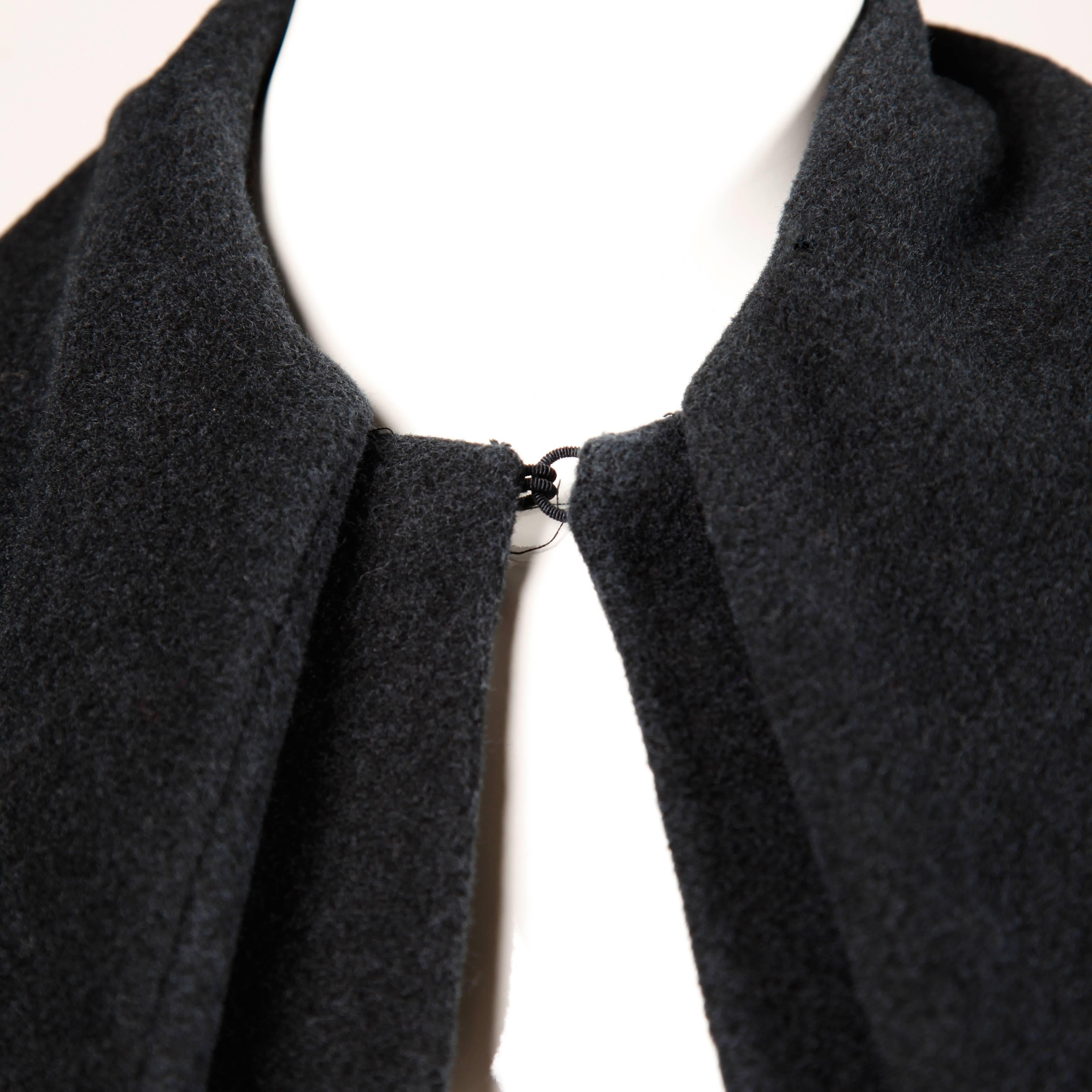 Mollie Parnis Vintage 1960s Charcoal Gray Wool Cape Coat with Attached Scarf In Excellent Condition In Sparks, NV