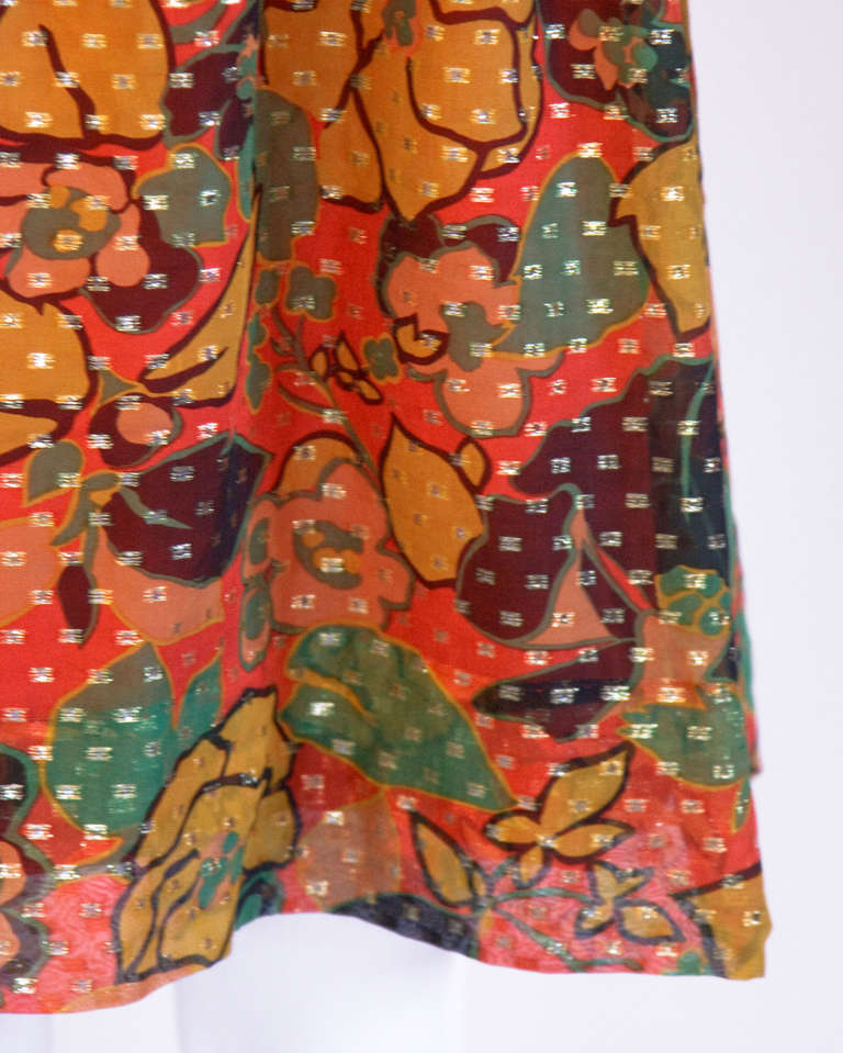 Mollie Parnis Vintage 1970 70s Metallic Silk Beaded Floral Print Mini Dress en vente 1