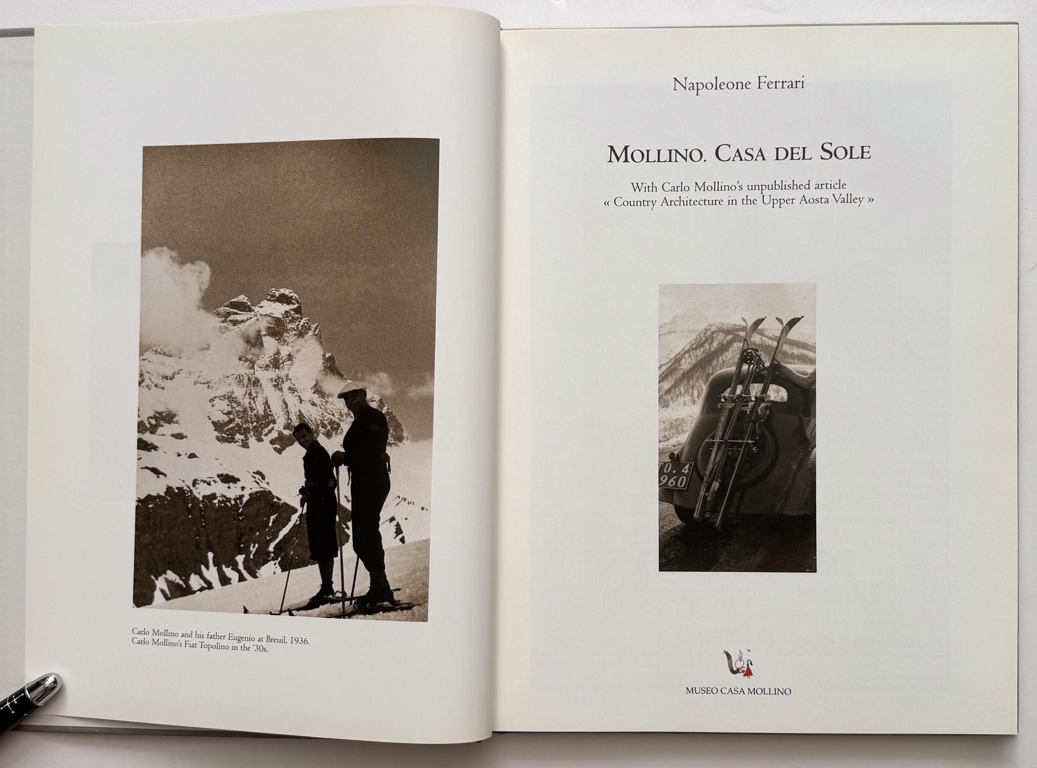 Première édition de la monographie sur le chalet de ski moderniste du légendaire architecte et designer Carlo Mollino à Cirvinia dans les Alpes italiennes. Après avoir conçu le bâtiment en 1947, Mollino a été chargé de concevoir le mobilier et les